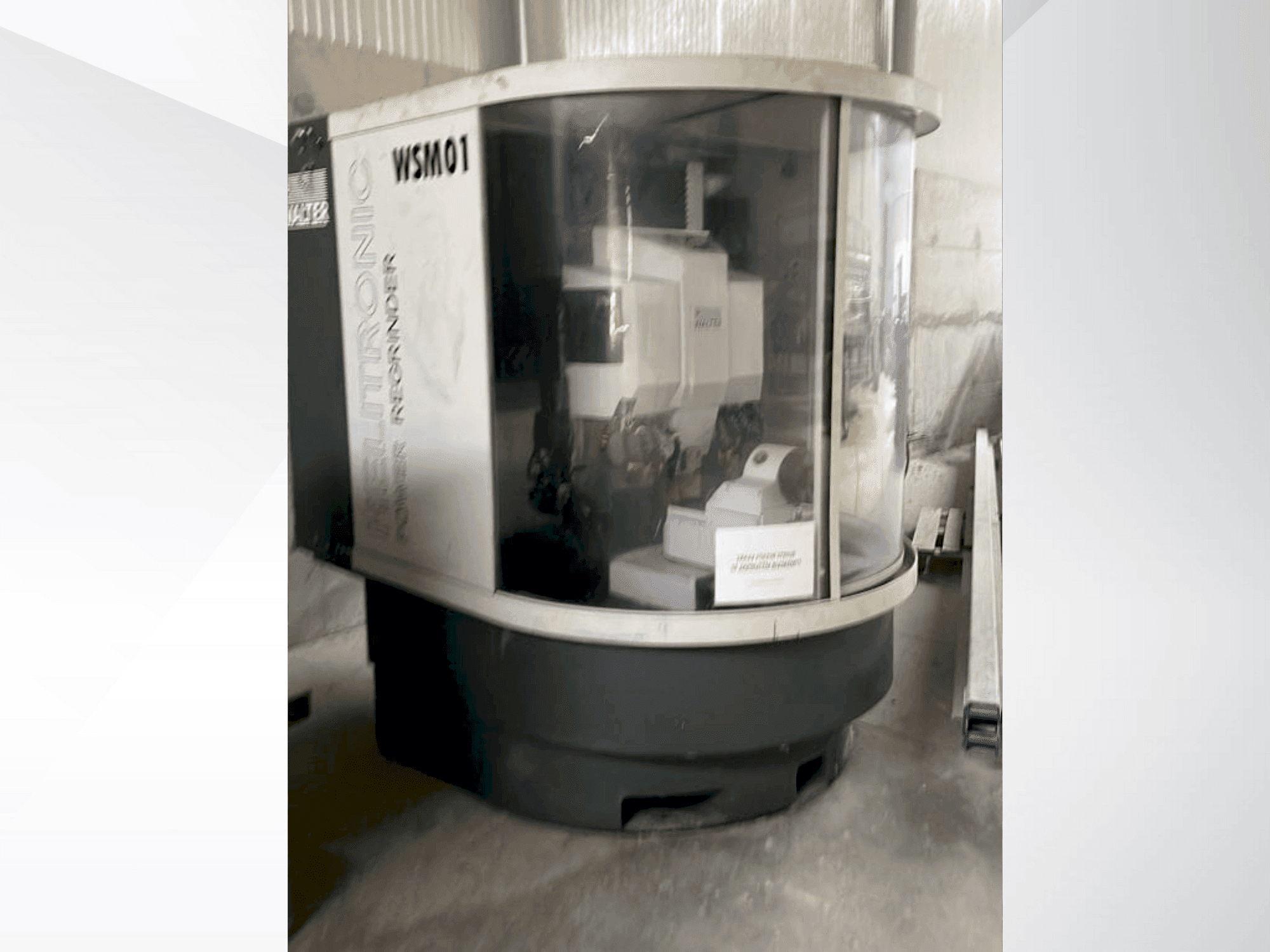 Vooraanzicht  van WALTER Helitronic Power Regrinder  machine