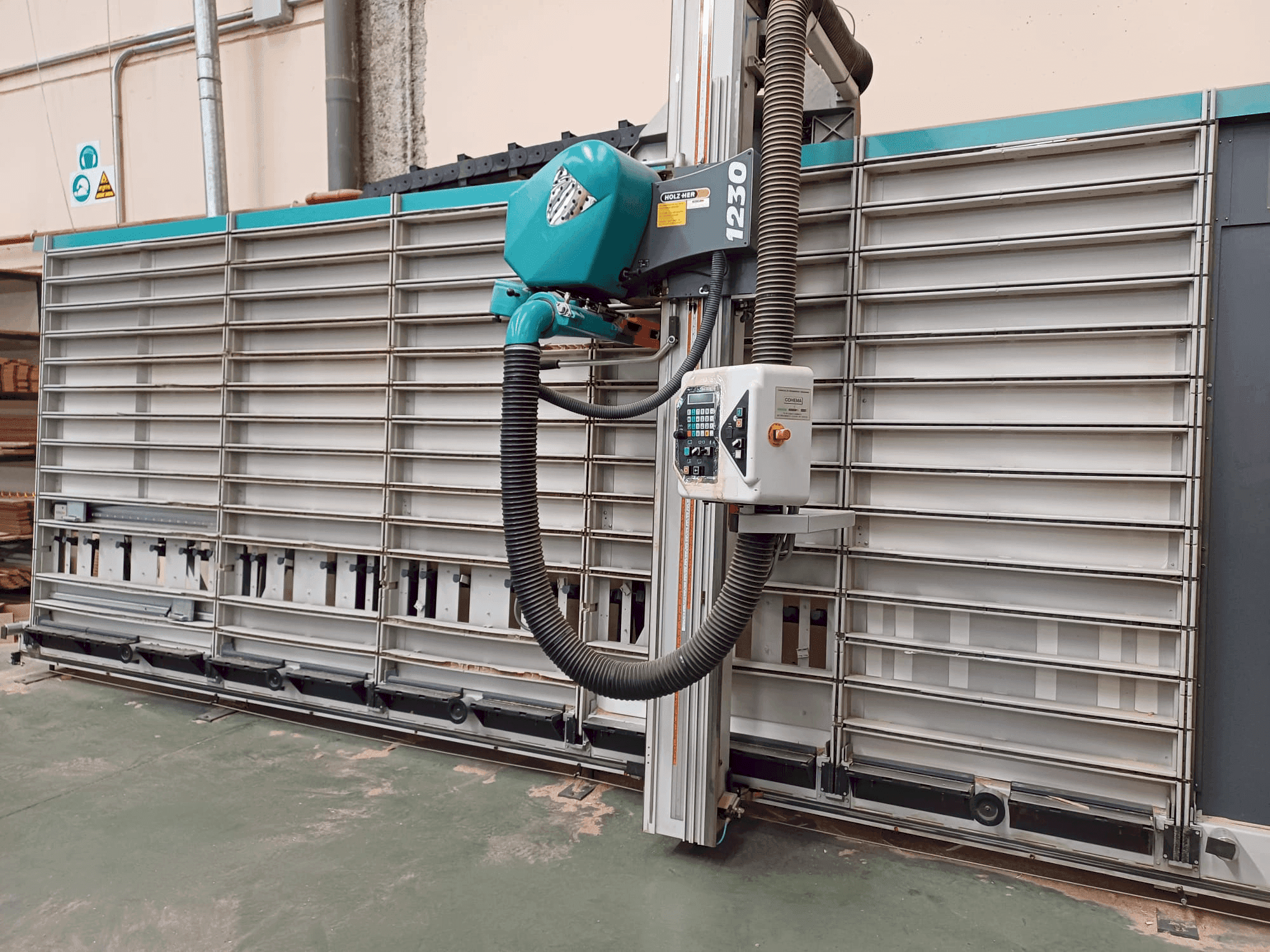 Vooraanzicht  van HOLZHER PK 1230  machine