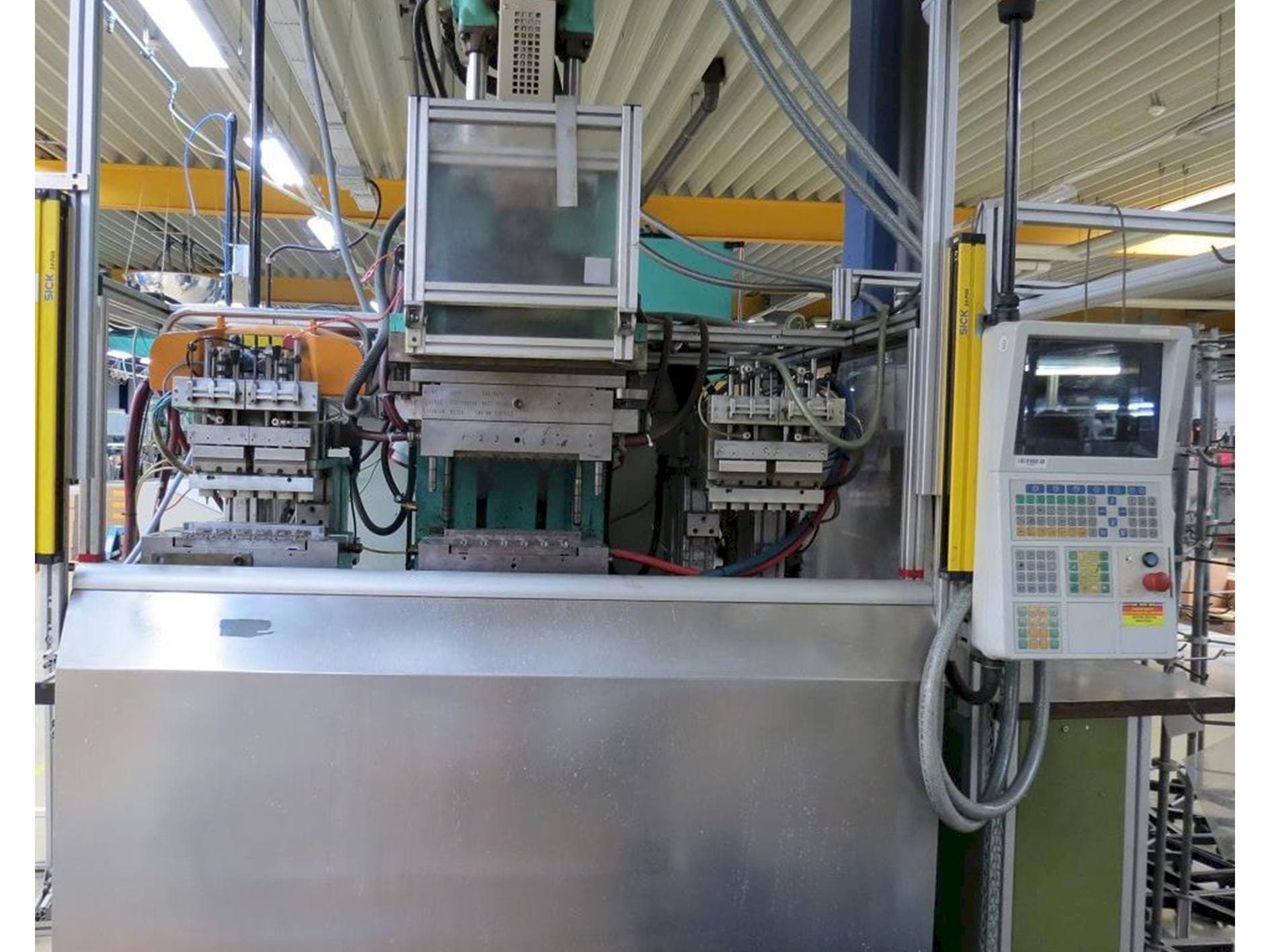 Vooraanzicht  van Arburg Allrounder CENTEX 270 C 400-100  machine