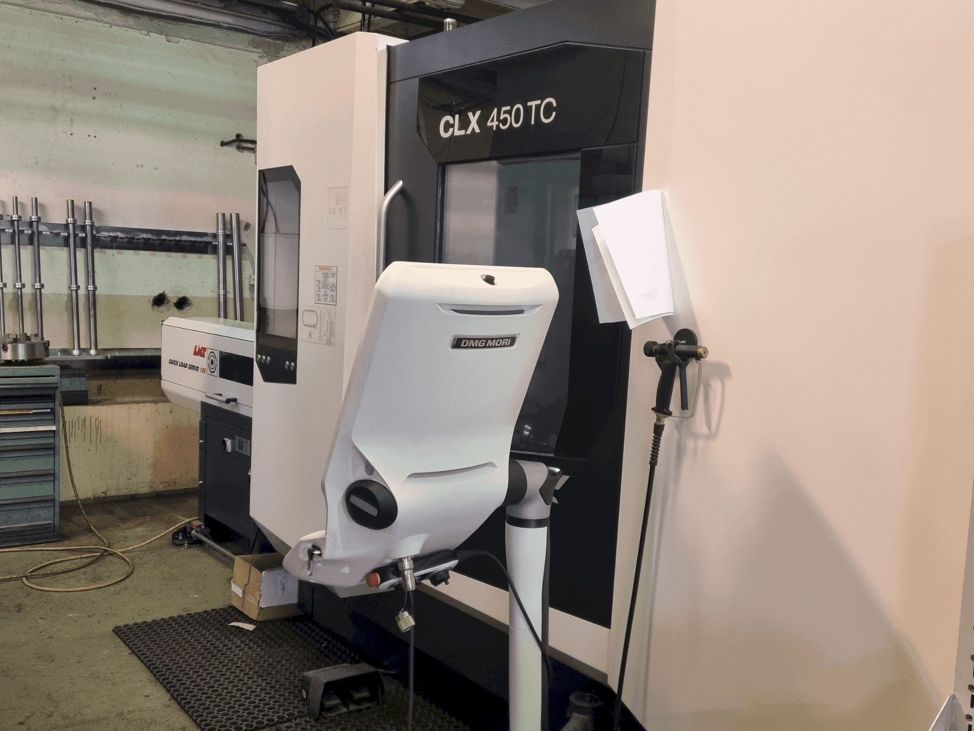 Vooraanzicht  van DMG MORI CLX 450 TC  machine