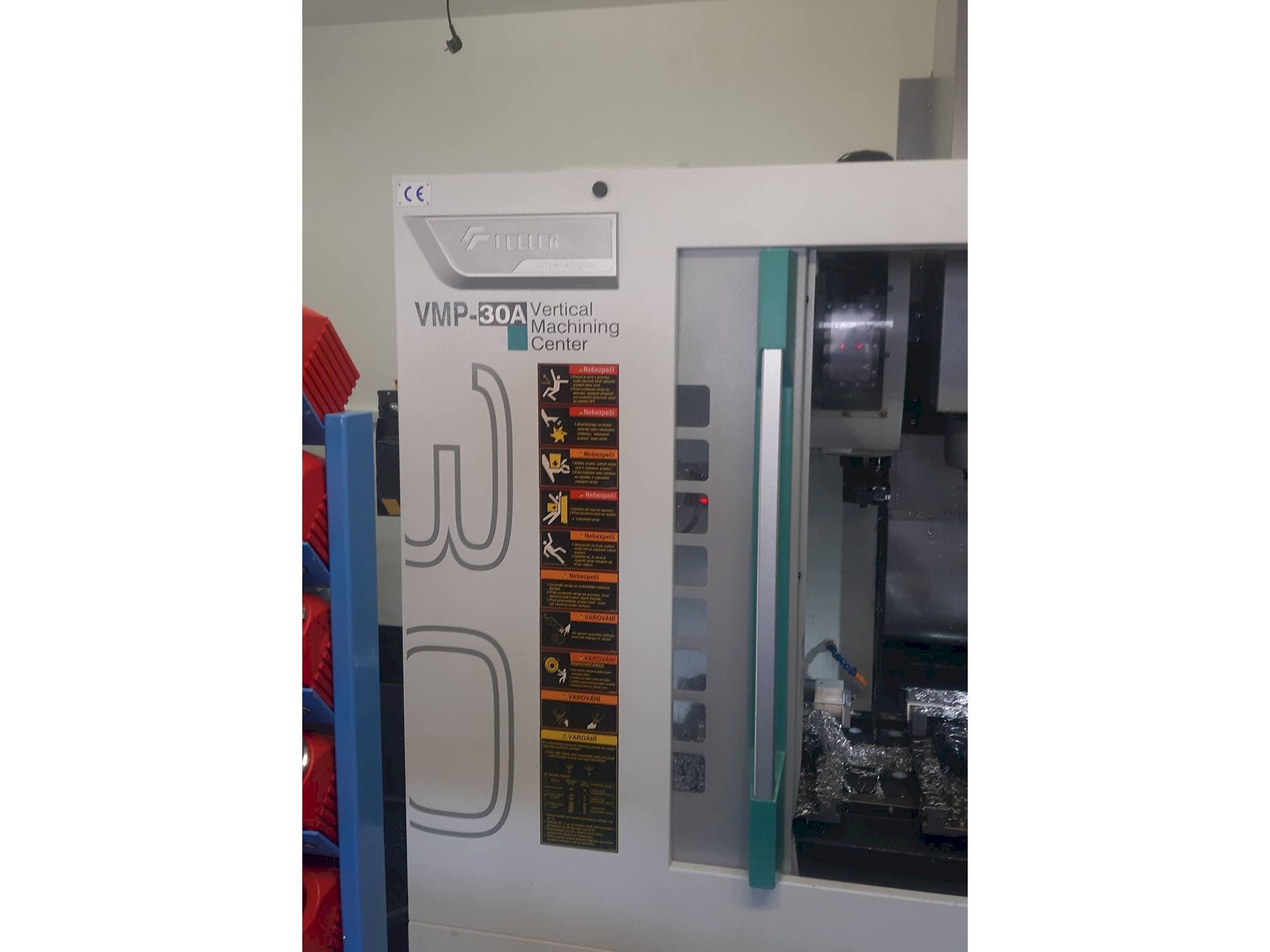 Vooraanzicht  van Feeler VMP 30  machine