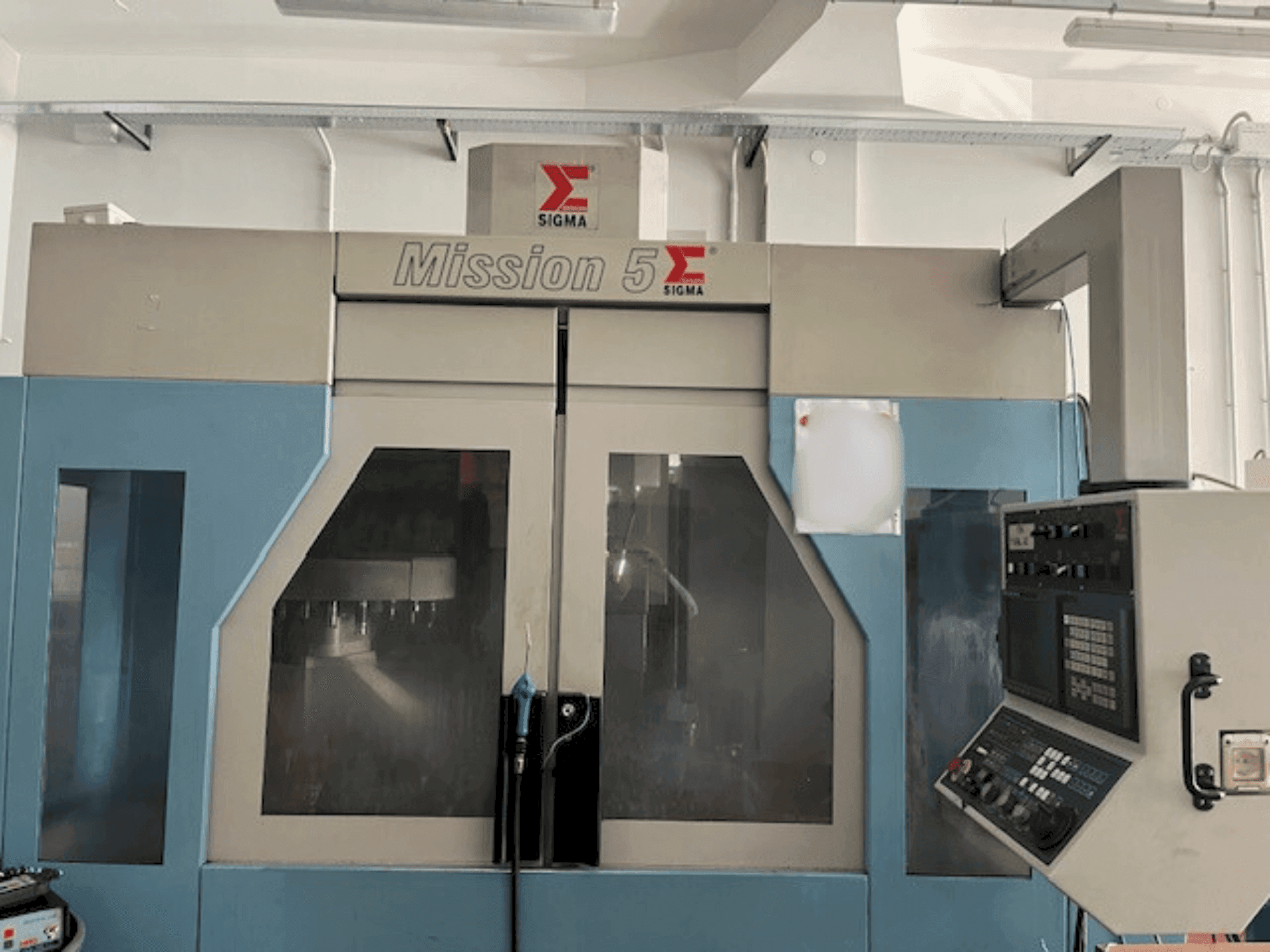 Vooraanzicht  van Sigma Mission 5  machine