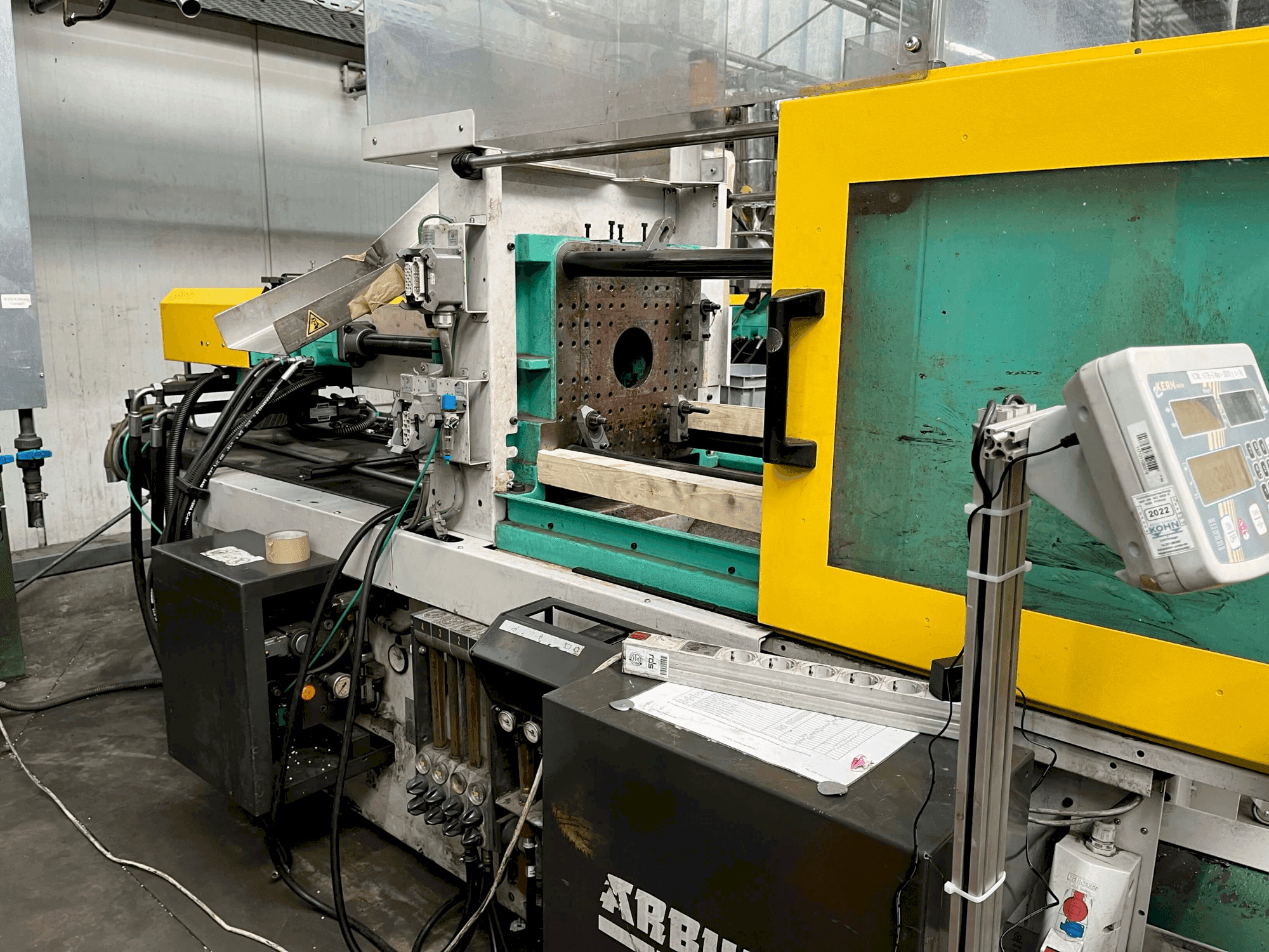 Vooraanzicht  van Arburg Allrounder 320-50 C  machine