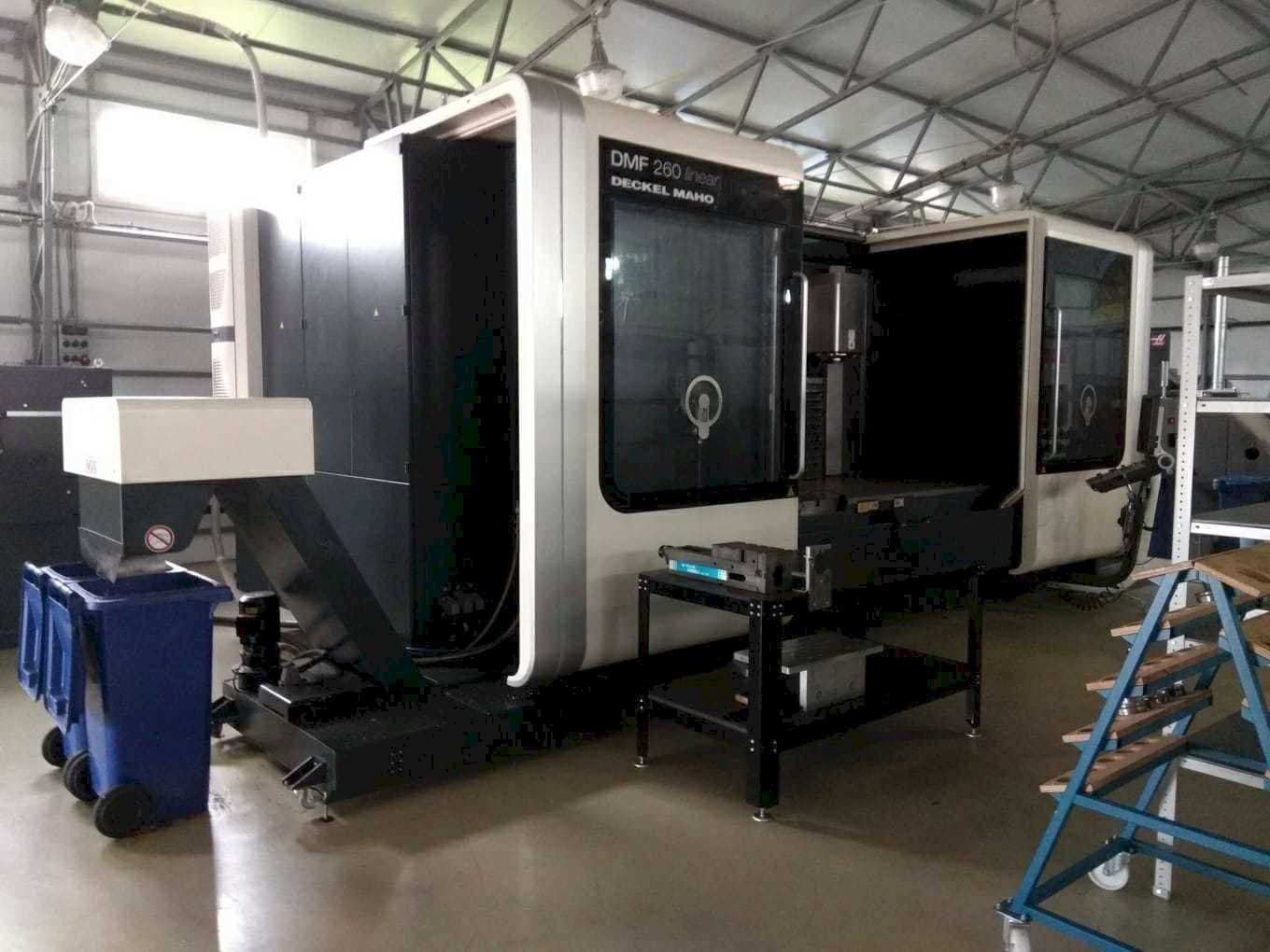 Vooraanzicht  van DECKEL MAHO DMF 260 linear  machine