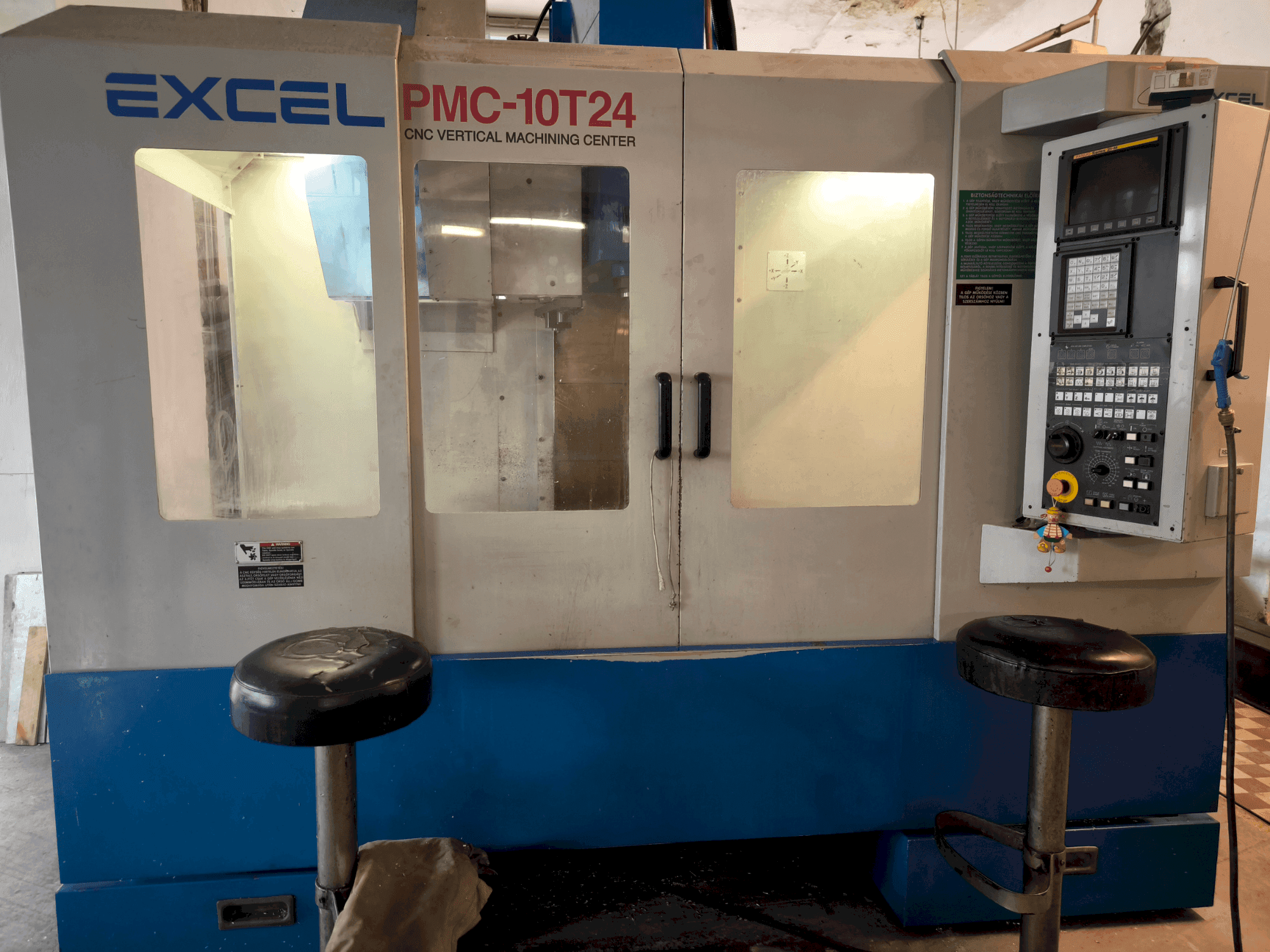 Vooraanzicht  van Excel  Excel PMC 10T24 (2004)  machine