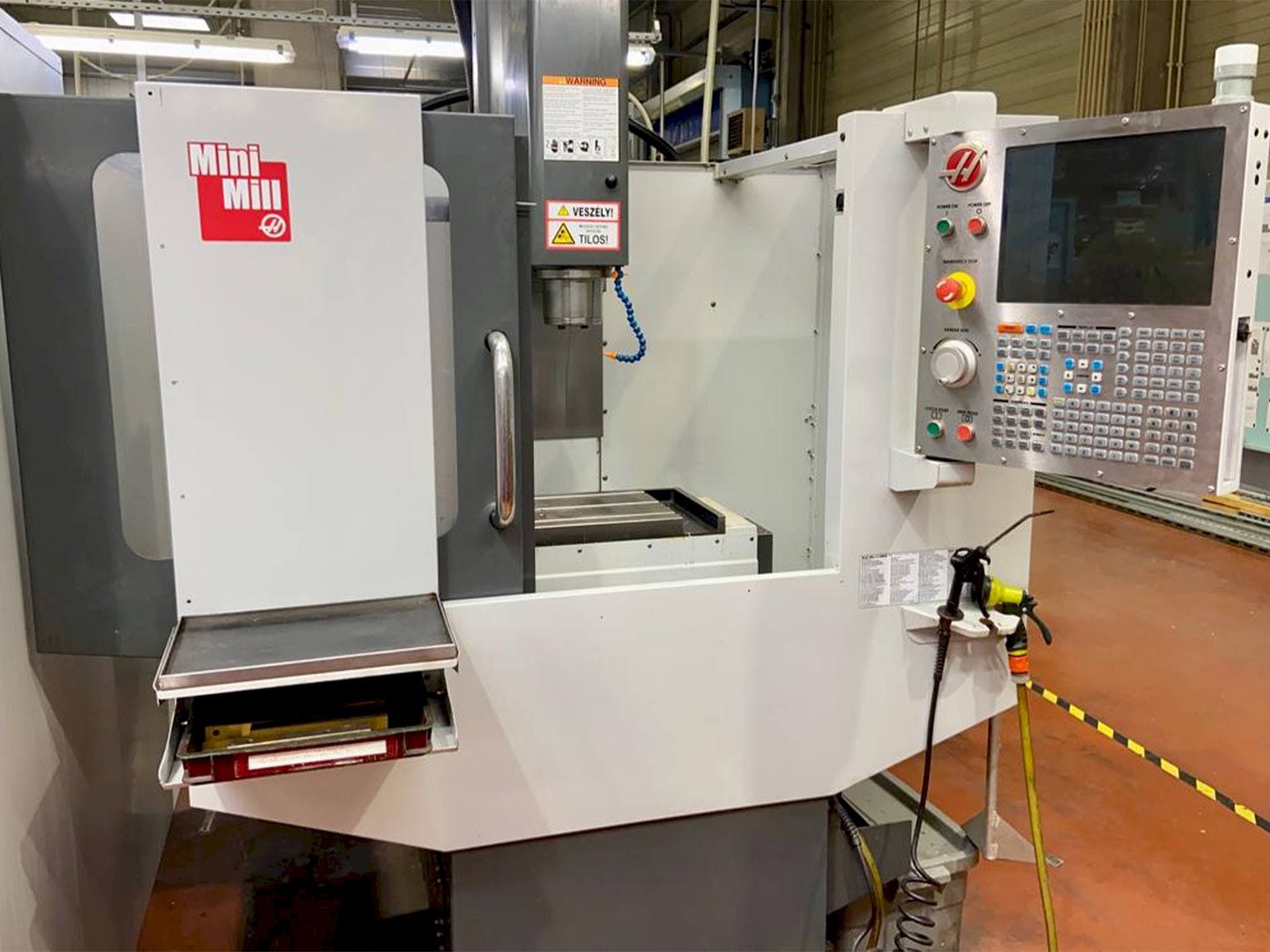 Vooraanzicht  van HAAS MINIMILL  machine