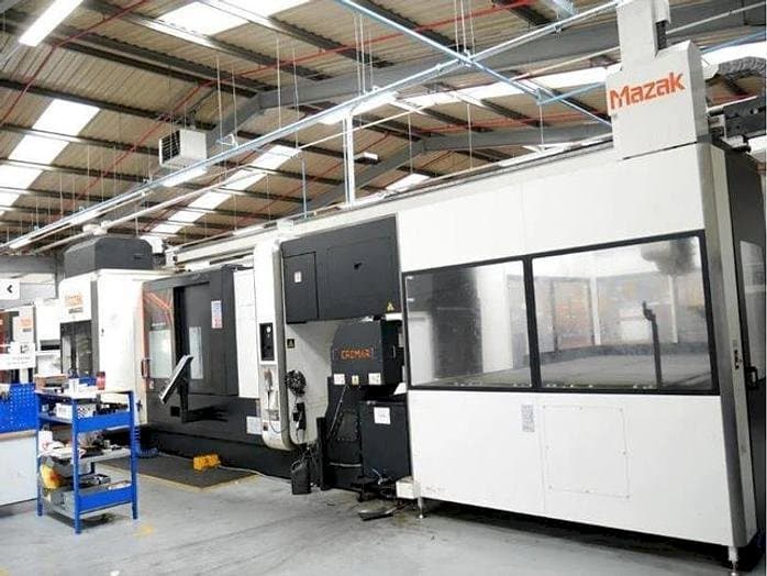 Vooraanzicht  van Mazak INTEGREX i-400 ST  machine