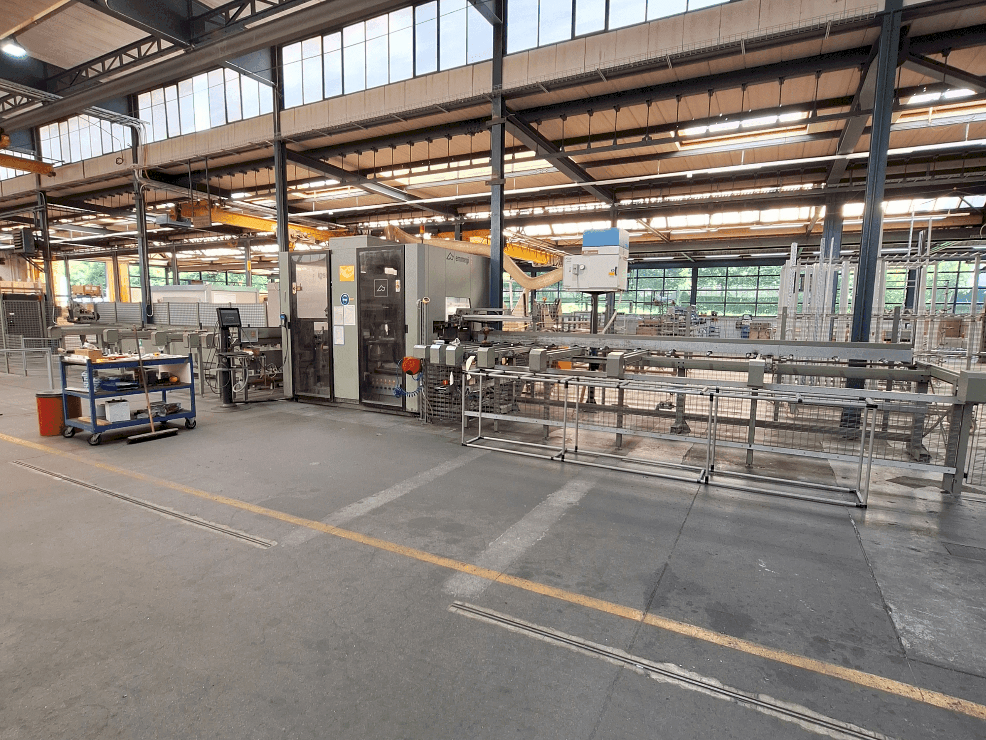 Vooraanzicht  van Emmegi Quadra L1  machine