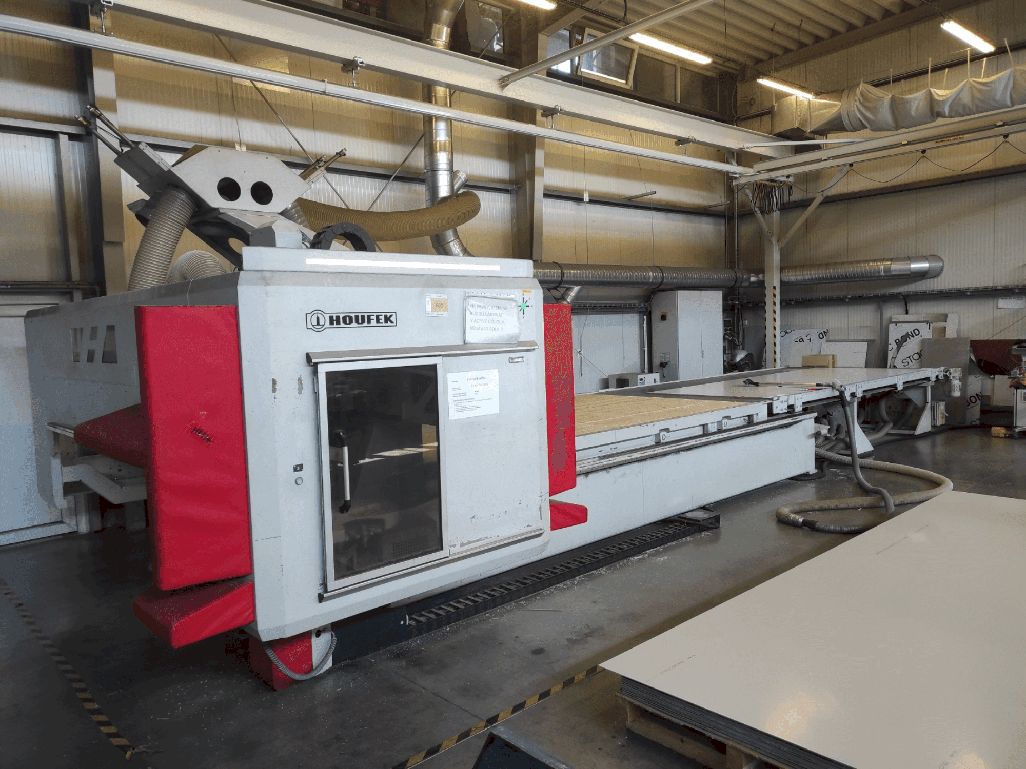 Vooraanzicht  van Houfek Scorpion 422102-R3  machine