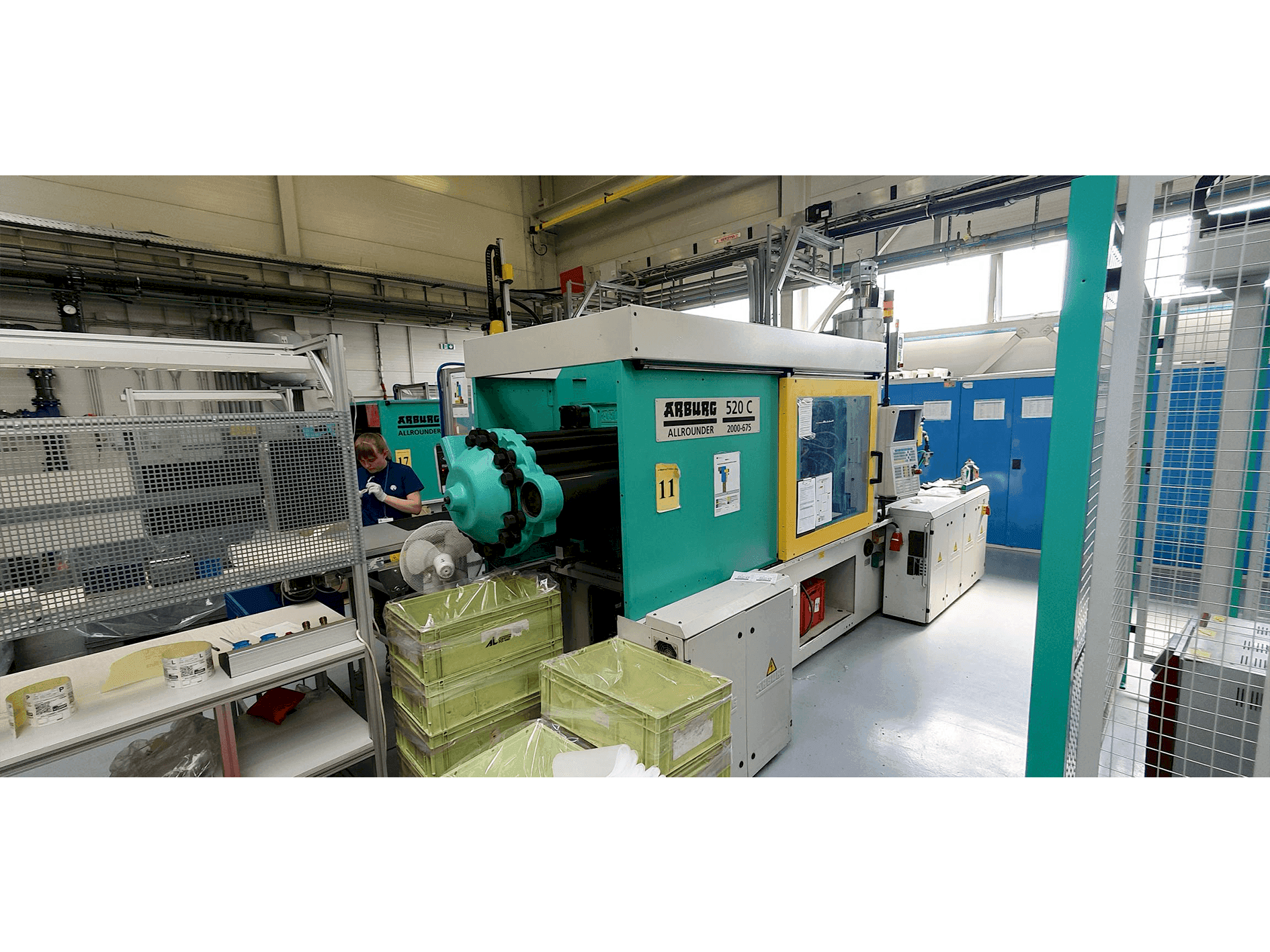 Vooraanzicht  van Arburg Allrounder 520 C 2000-675  machine