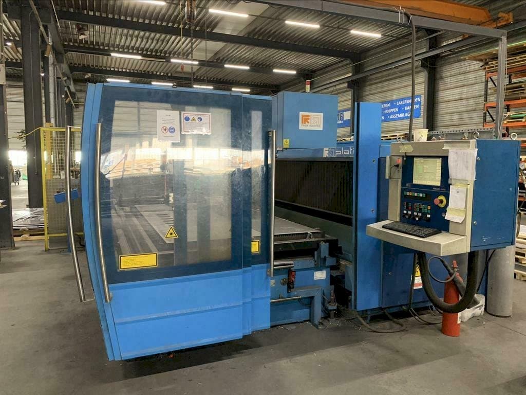 Vooraanzicht  van Prima Power Platino 1530  machine