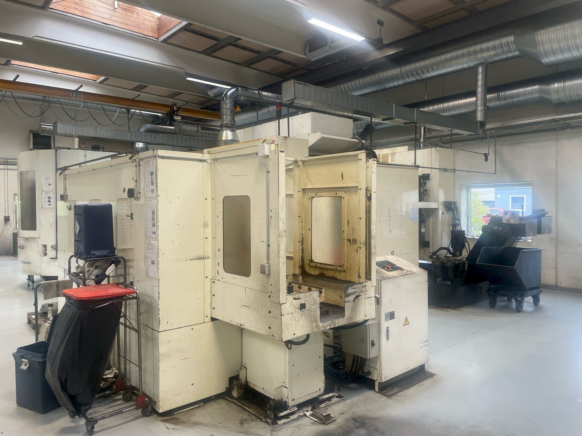 Vooraanzicht  van Niigata SPN 50  machine