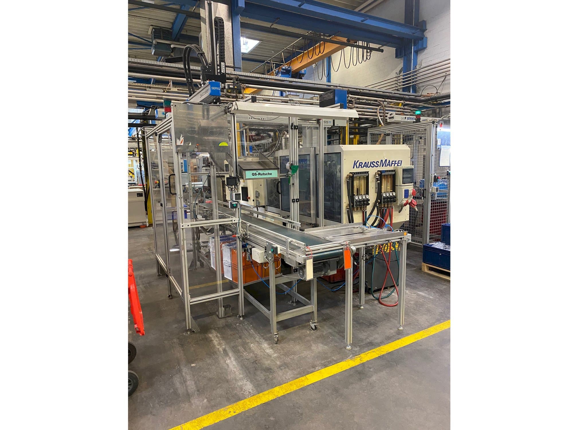 Vooraanzicht  van Krauss Maffei 80-390 C2  machine