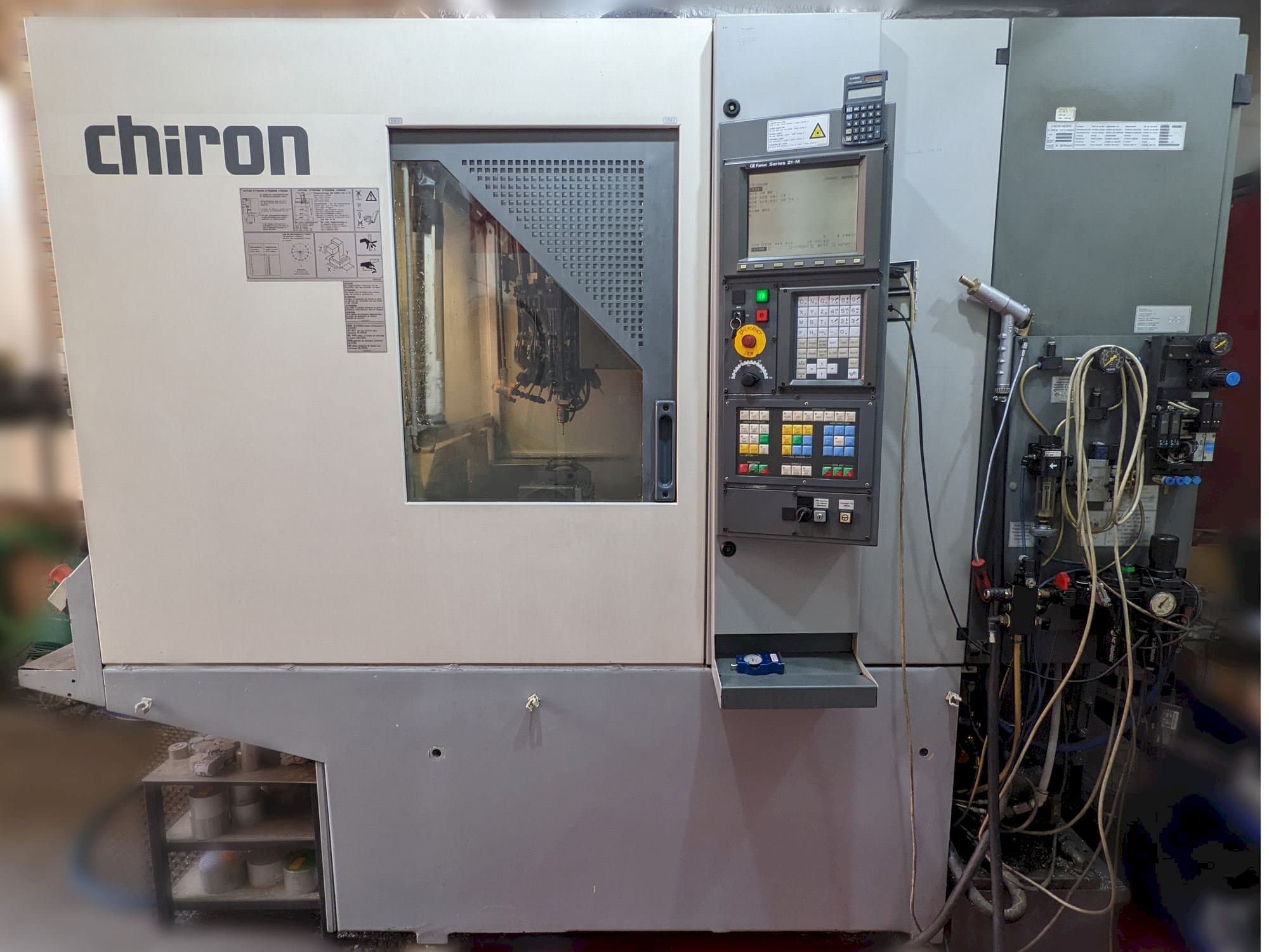 Vooraanzicht  van CHIRON Fz 08w  machine