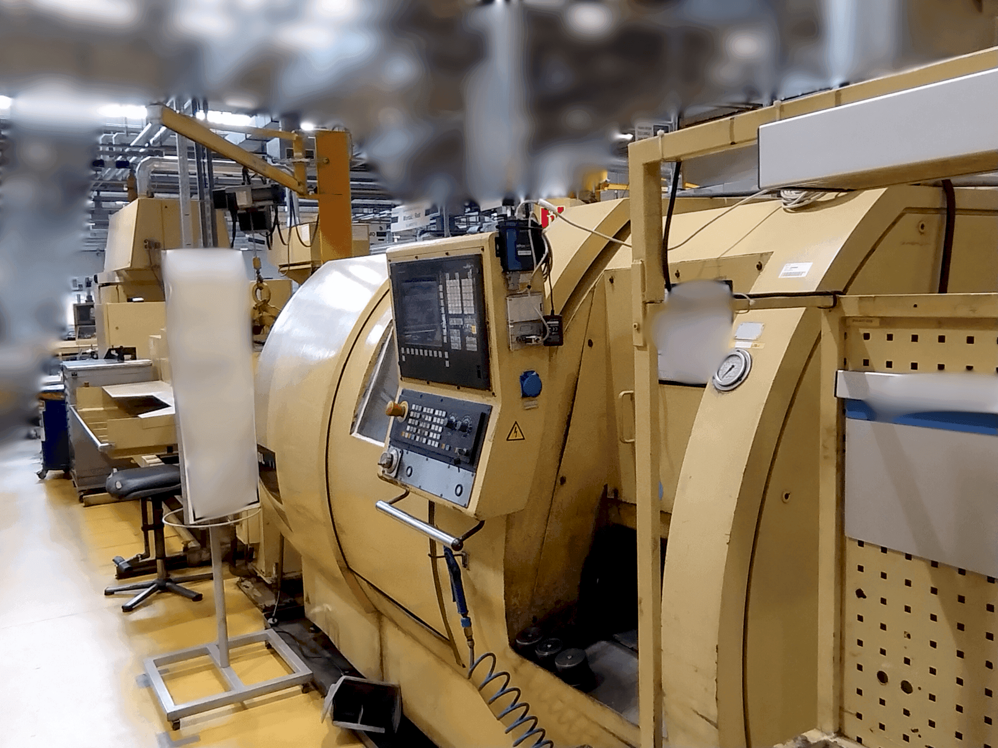 Vooraanzicht  van TRENS SBL 500 CNC  machine