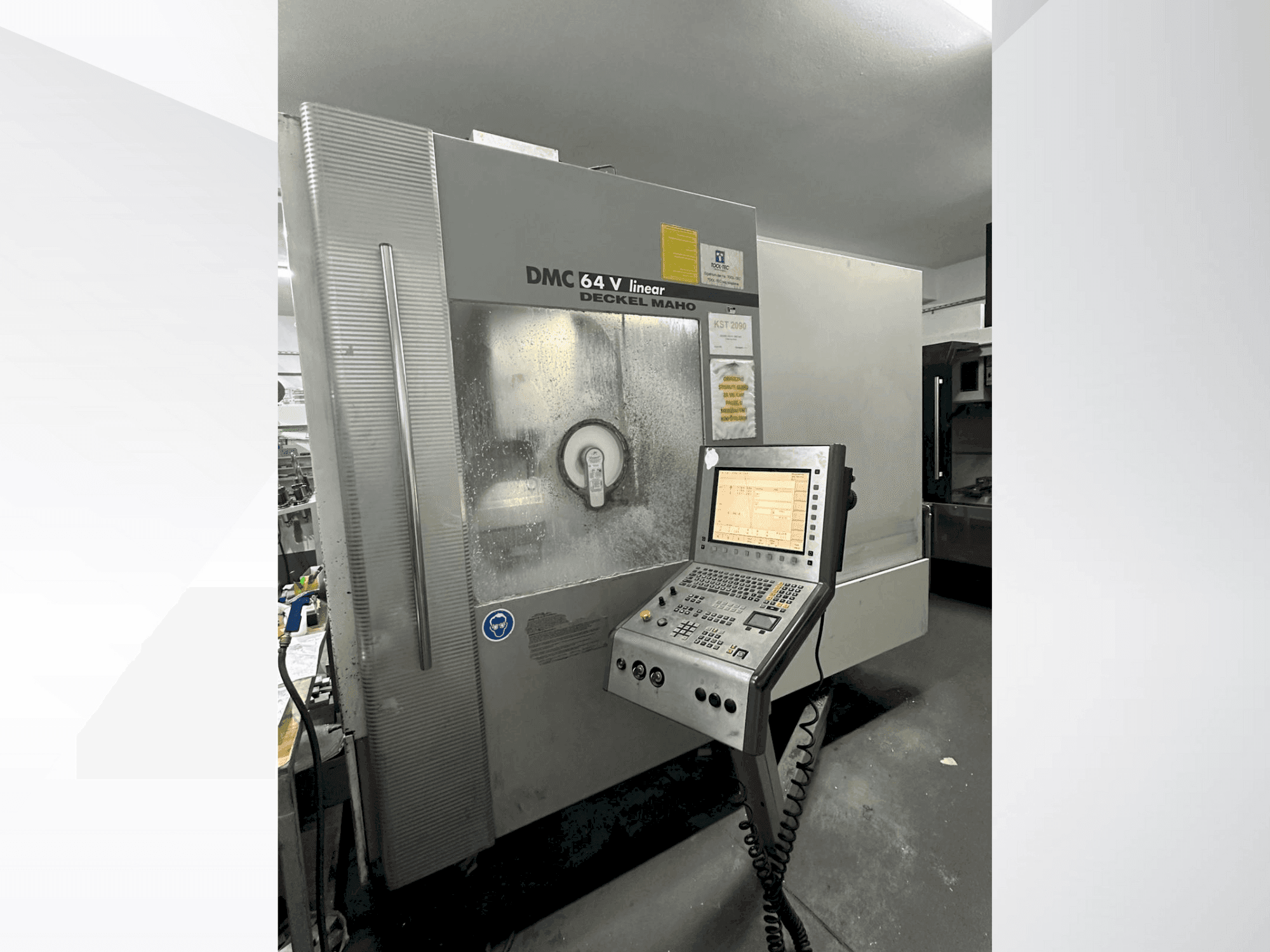 Vooraanzicht  van DECKEL MAHO 64 V Linear  machine