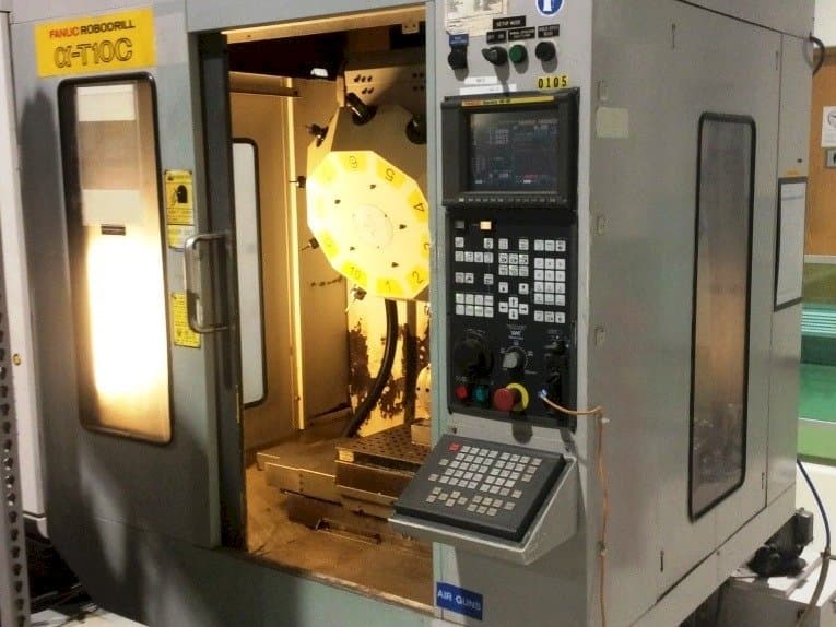 Vooraanzicht  van FANUC RoboDrill Q-T10C  machine