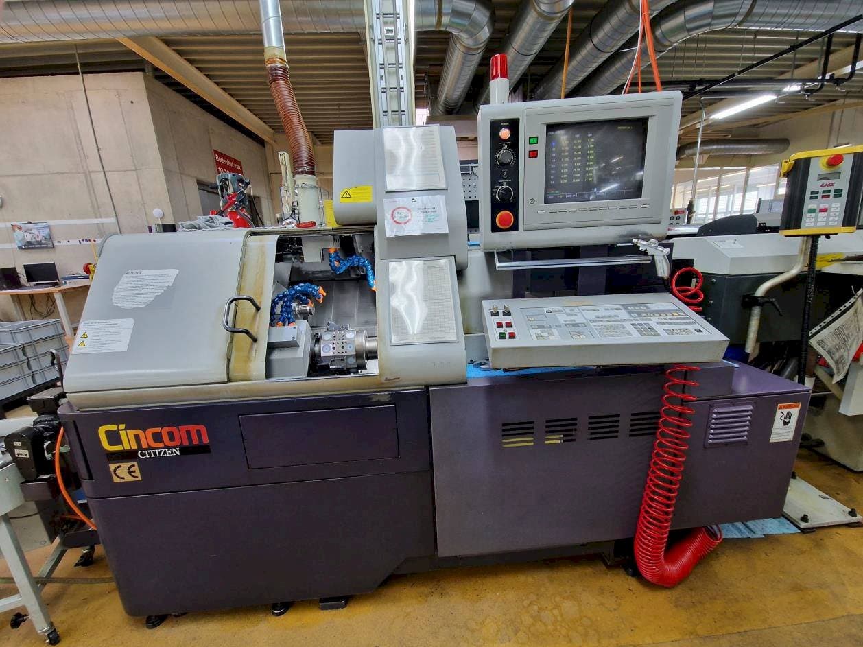 Vooraanzicht van Citizen M20 machine
