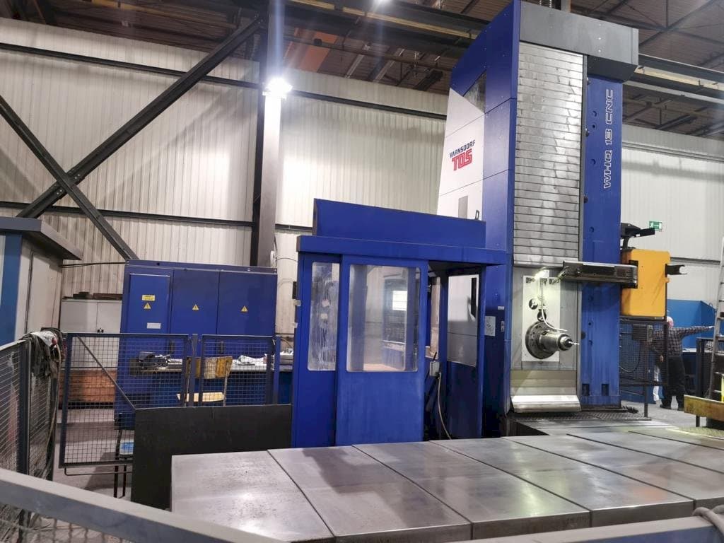 Vooraanzicht  van TOS VARNSDORF WHQ 13 CNC  machine