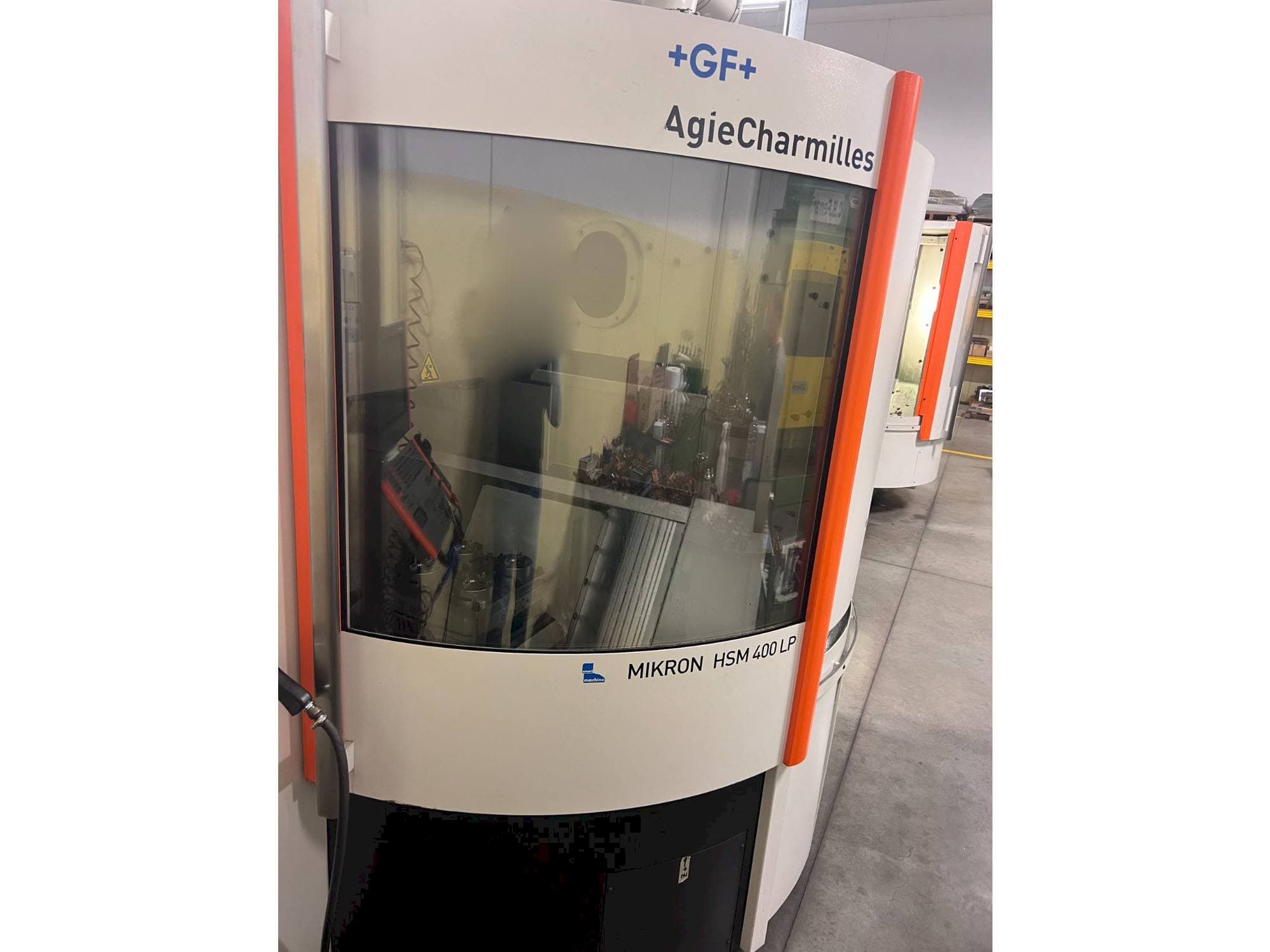 Vooraanzicht  van AgieCharmilles MIKRON HSM 400 LP  machine