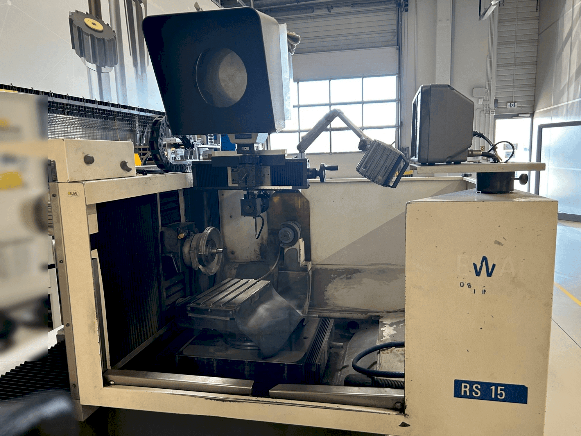 Vooraanzicht  van EWAG RS 15  machine