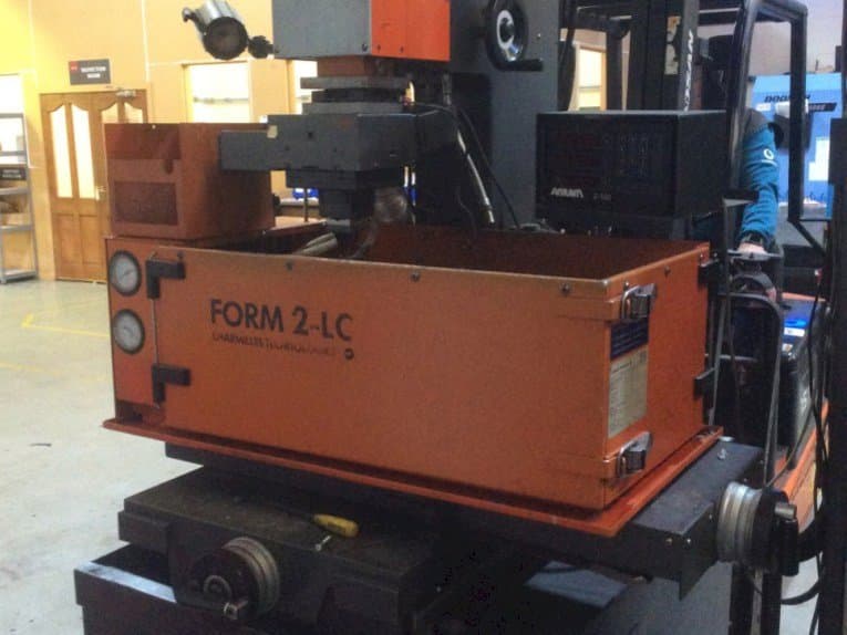 Vooraanzicht  van CHARMILLES Form 2-LC  machine