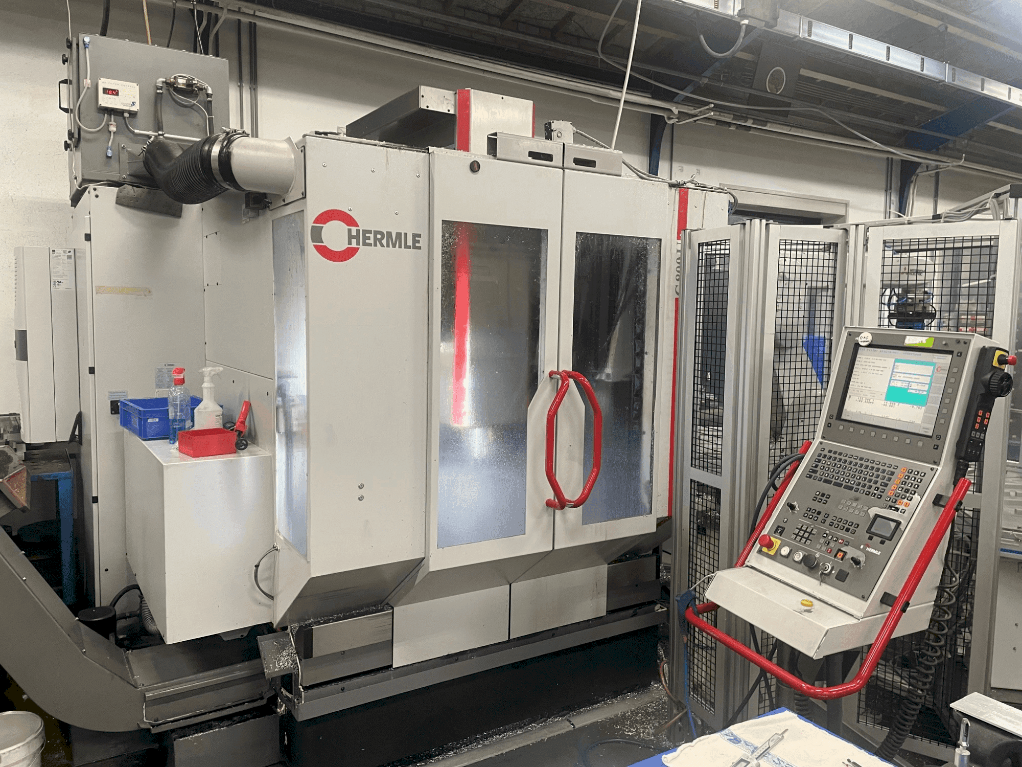 Vooraanzicht  van HERMLE C 800 U  machine