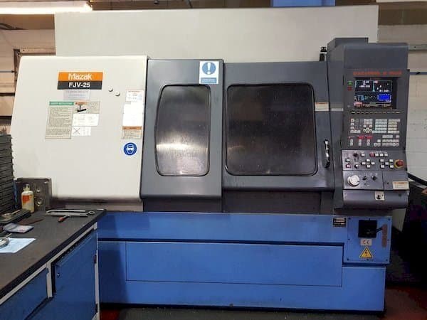 Vooraanzicht  van Mazak FJV-25  machine
