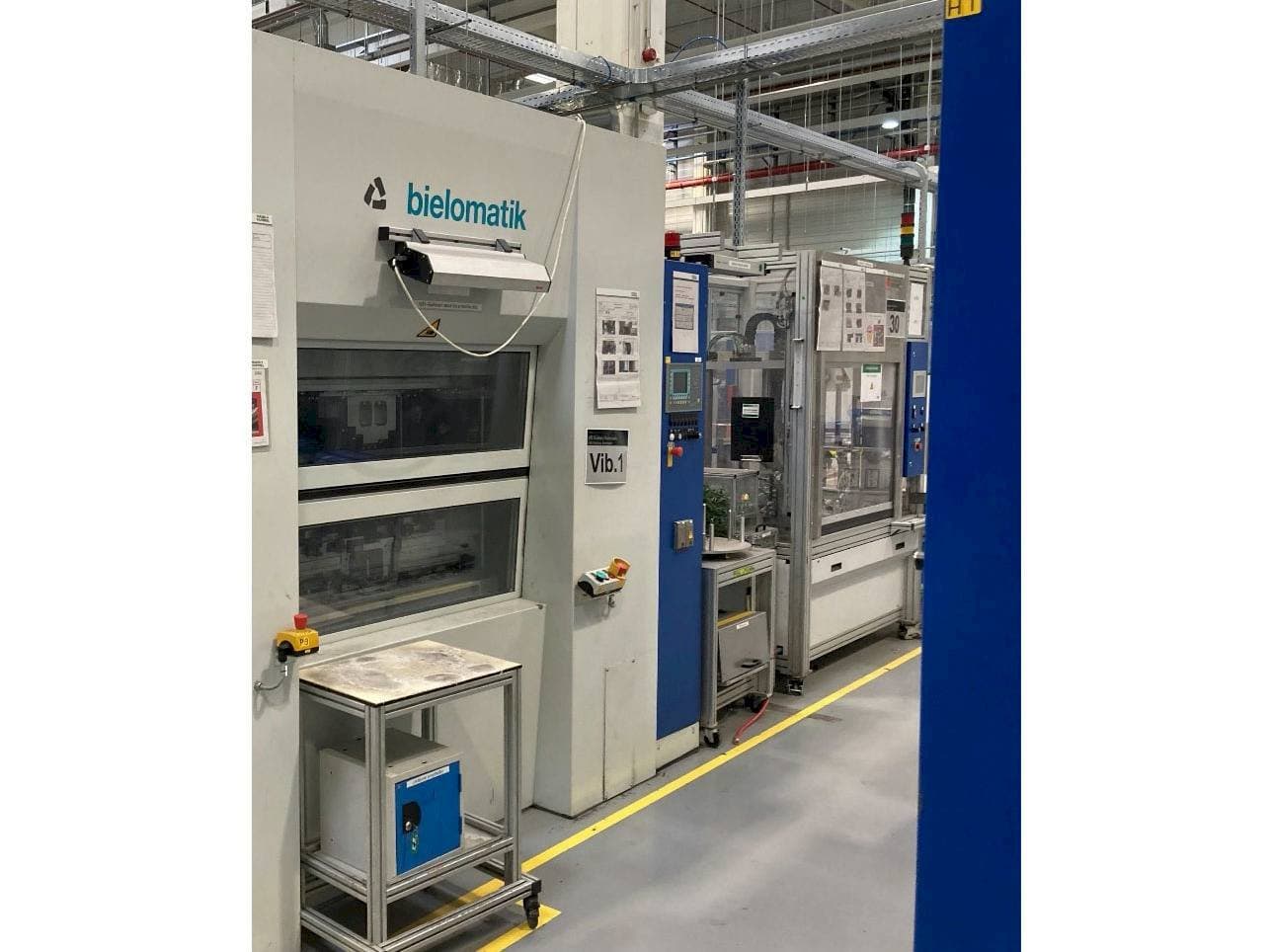 Vooraanzicht  van bielomatik K3216  machine