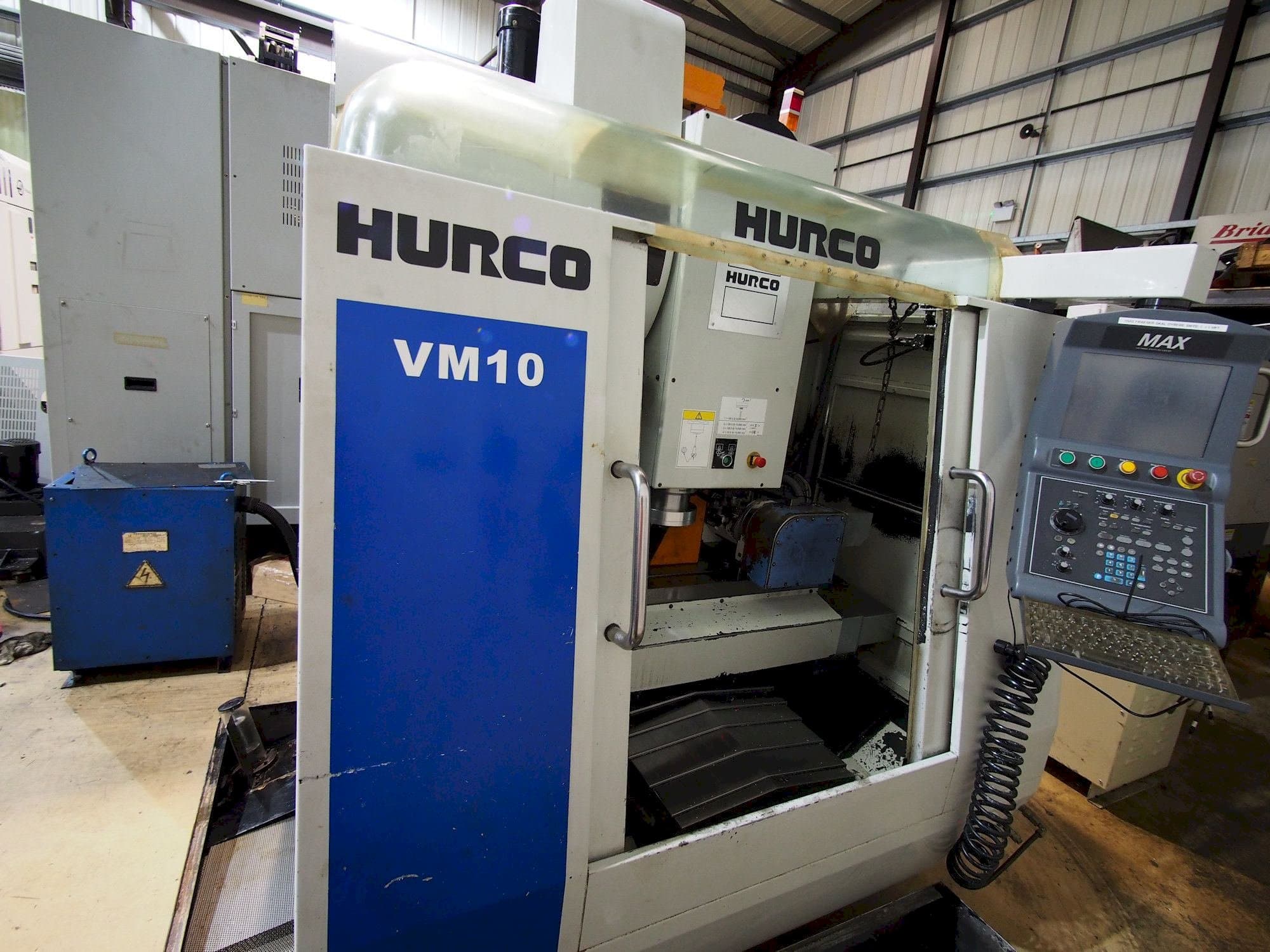 Vooraanzicht  van Hurco VM10  machine