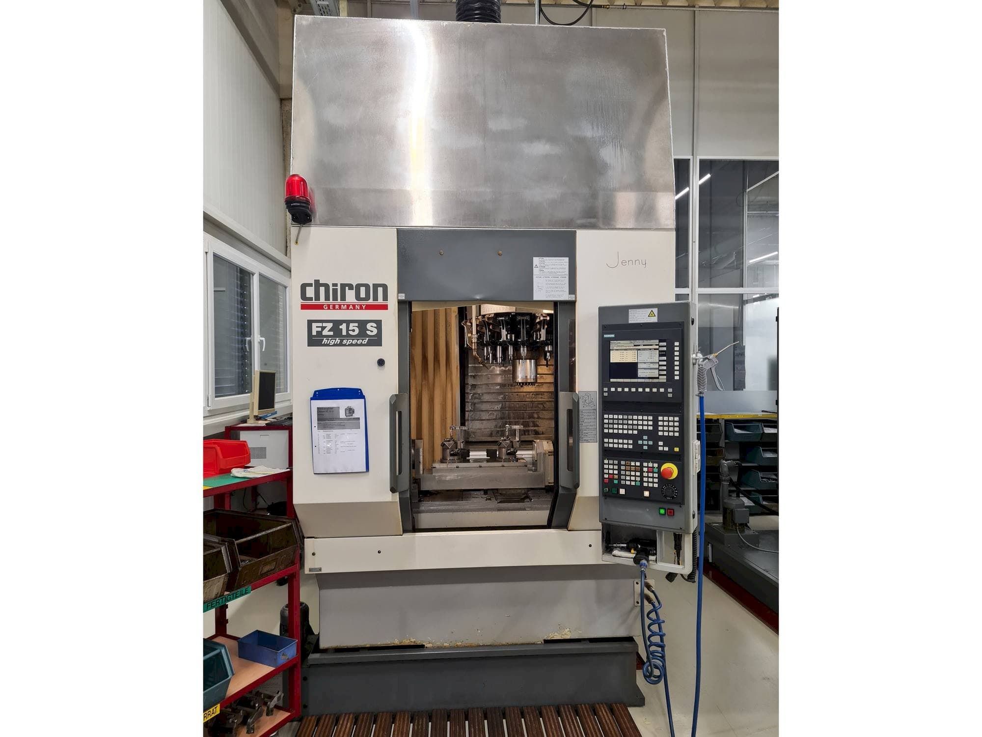 Vooraanzicht  van CHIRON FZ 15 S  machine