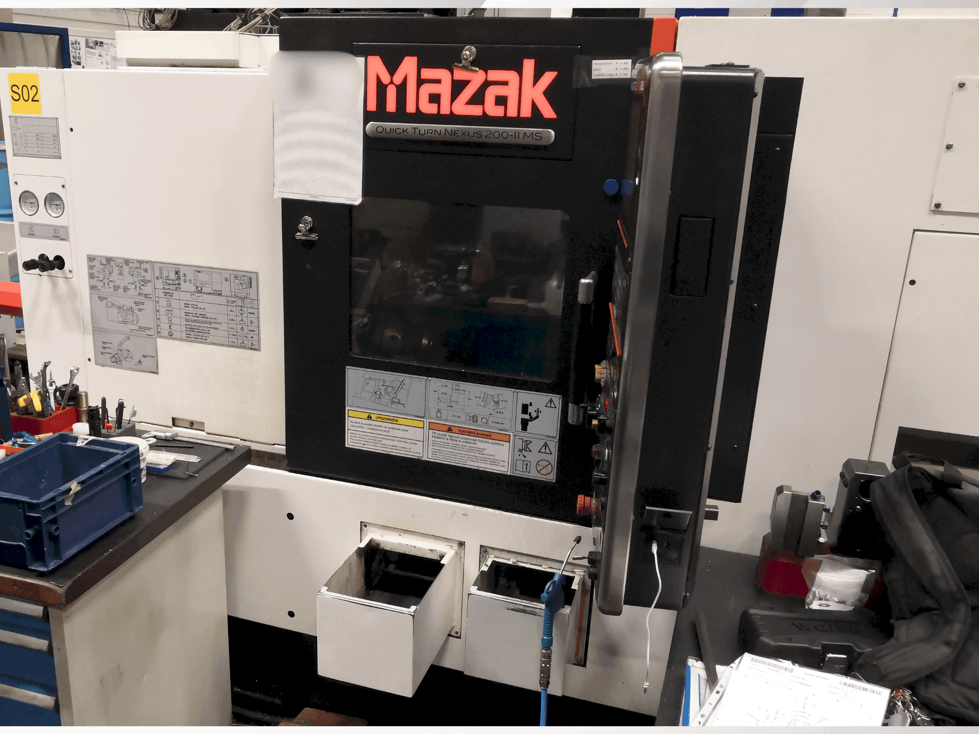 Vooraanzicht  van Mazak Quickturn Nexus 200-II MS  machine