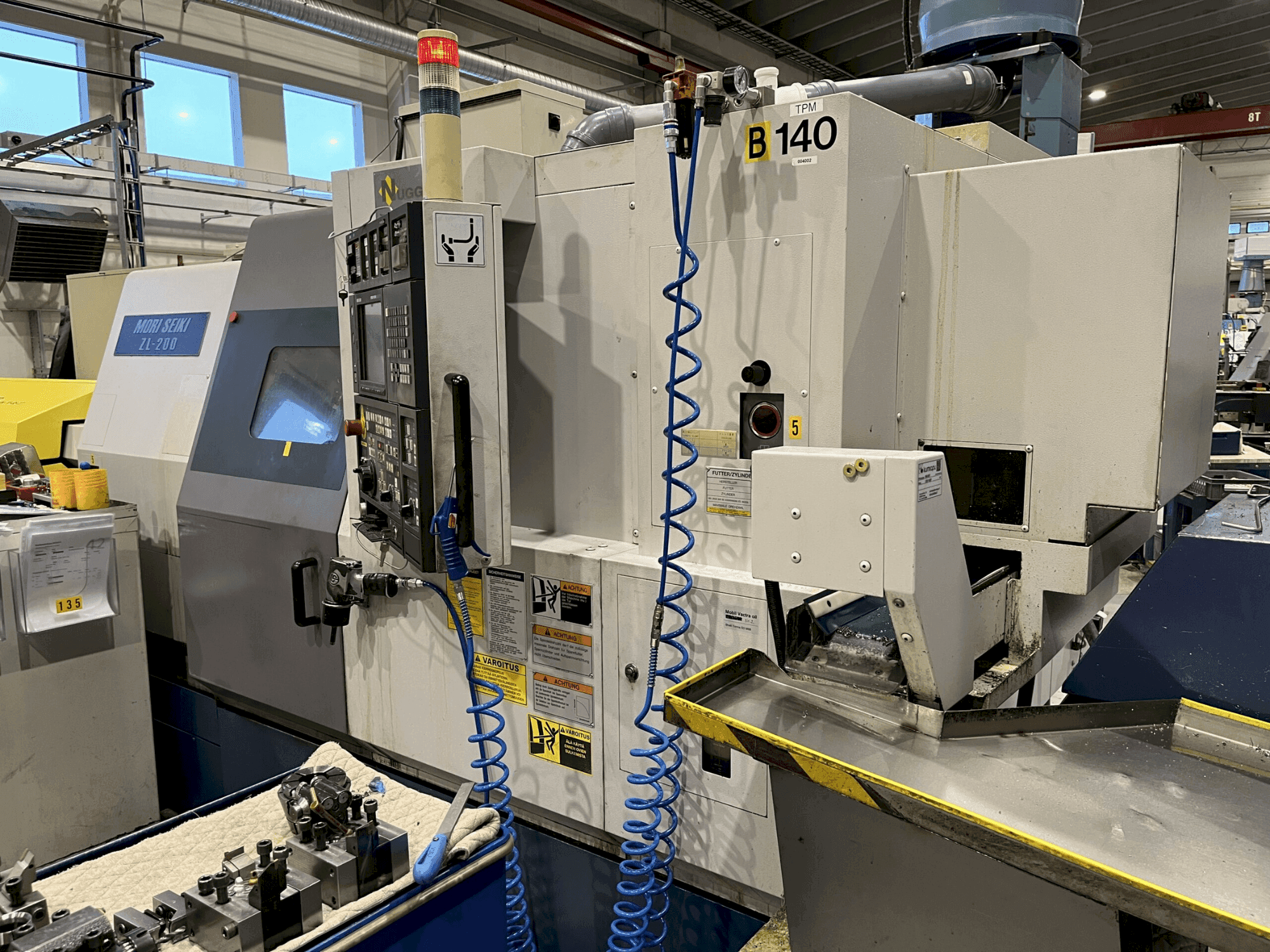 Vooraanzicht  van MORI SEIKI ZL-200 SMC  machine