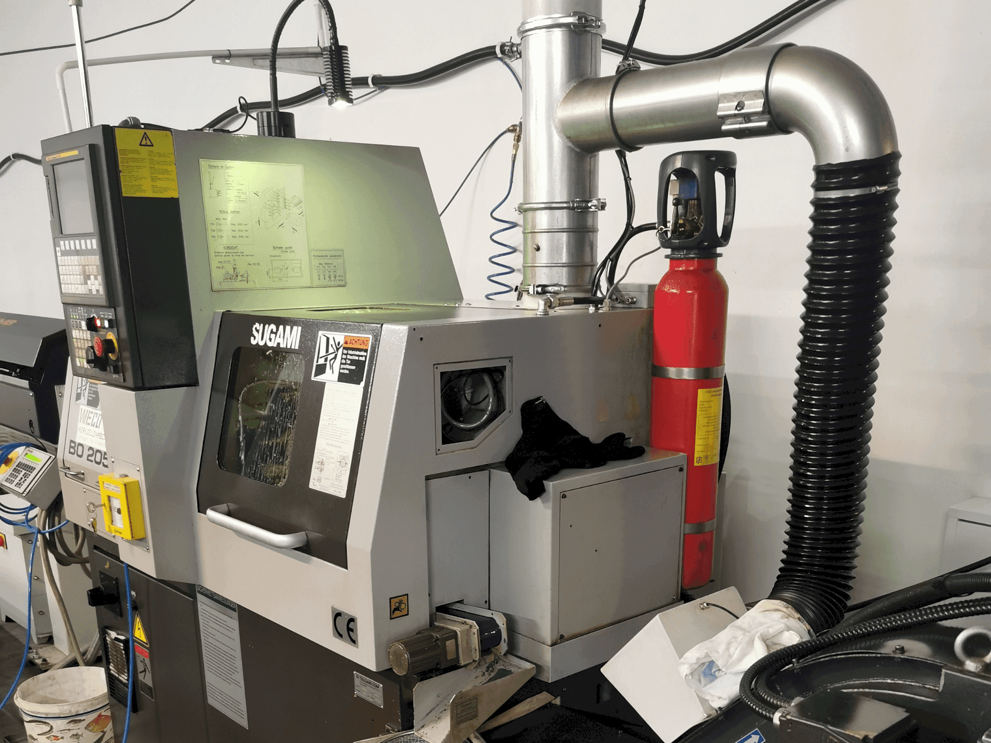 Vooraanzicht  van TSUGAMI BO205E  machine