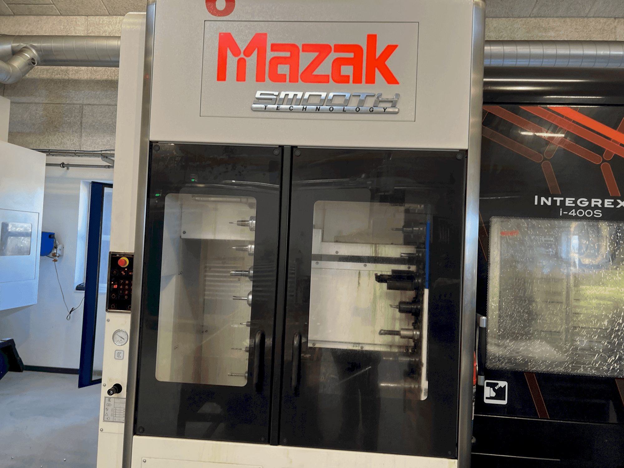 Vooraanzicht  van Mazak Integrex i-400S  machine
