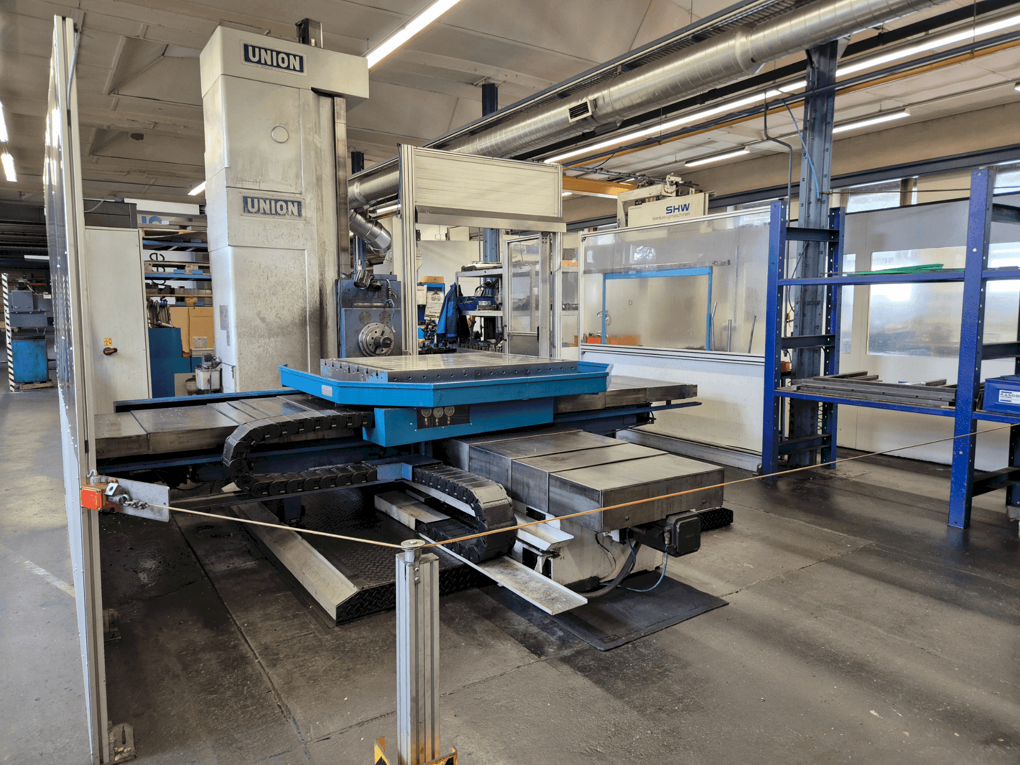 Vooraanzicht  van UNION T105  machine