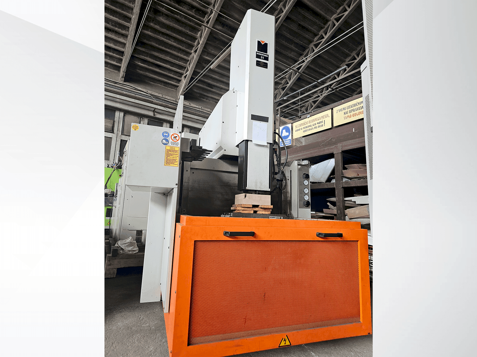 Vooraanzicht van CHARMILLES ROBOFORM 51 machine