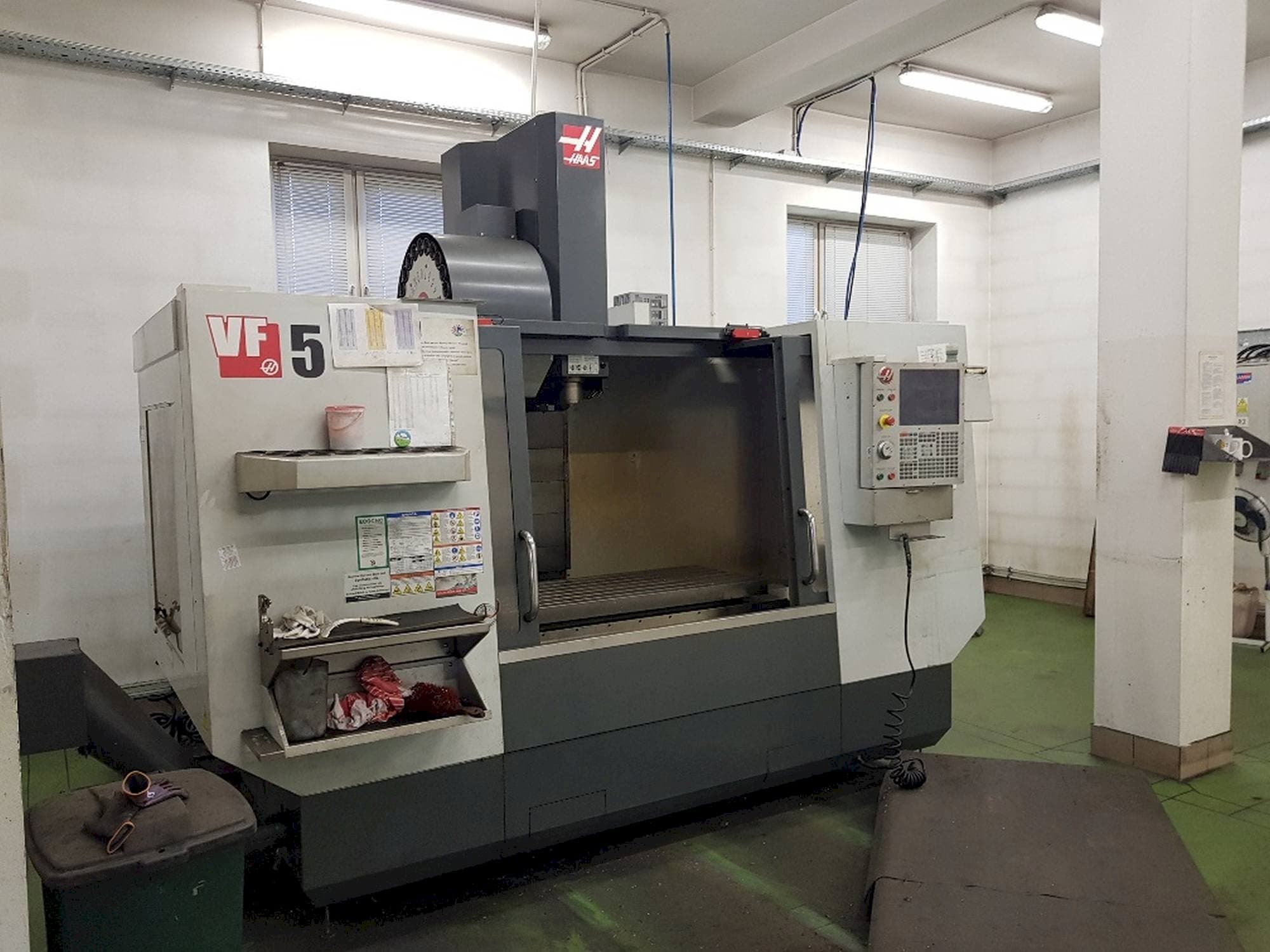Vooraanzicht  van HAAS VF-5/40  machine