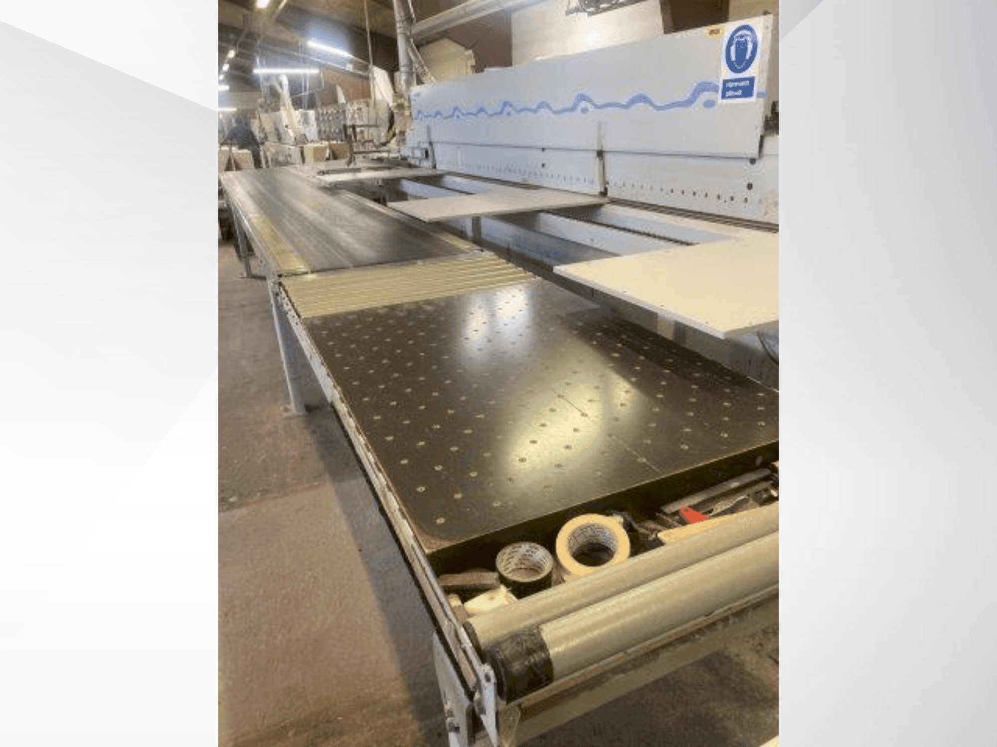 Vooraanzicht  van BRANDT Ambition 1660 FGC  machine