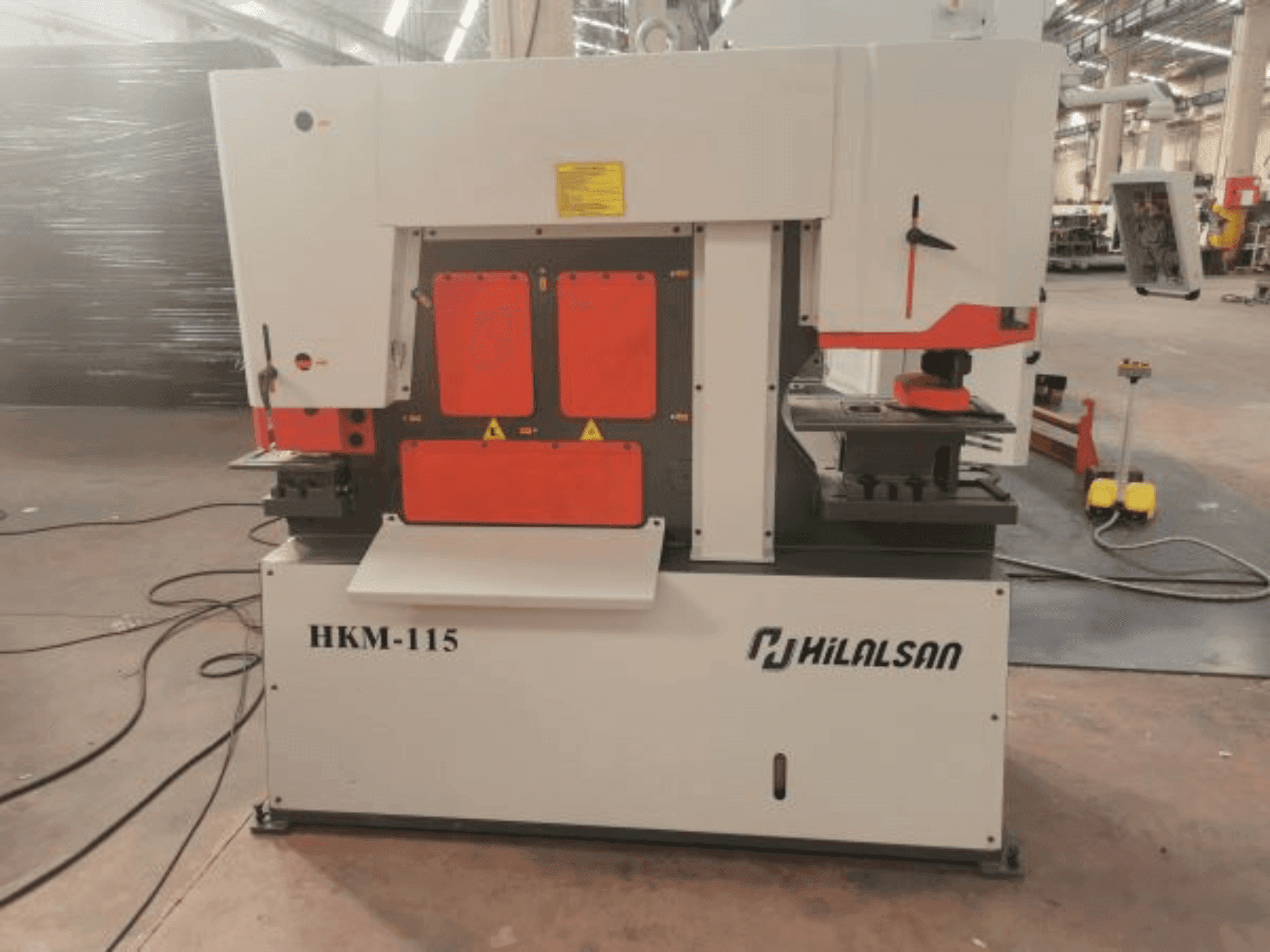 Vooraanzicht  van HILALSAN HKM-115  machine