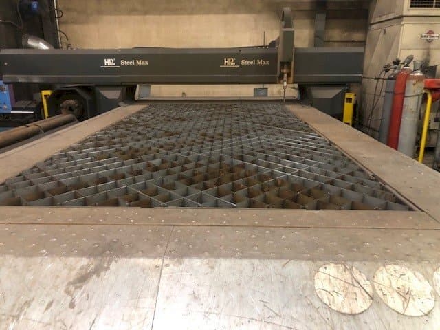 Vooraanzicht  van Hypertherm HPm Steel Max HPR130  machine