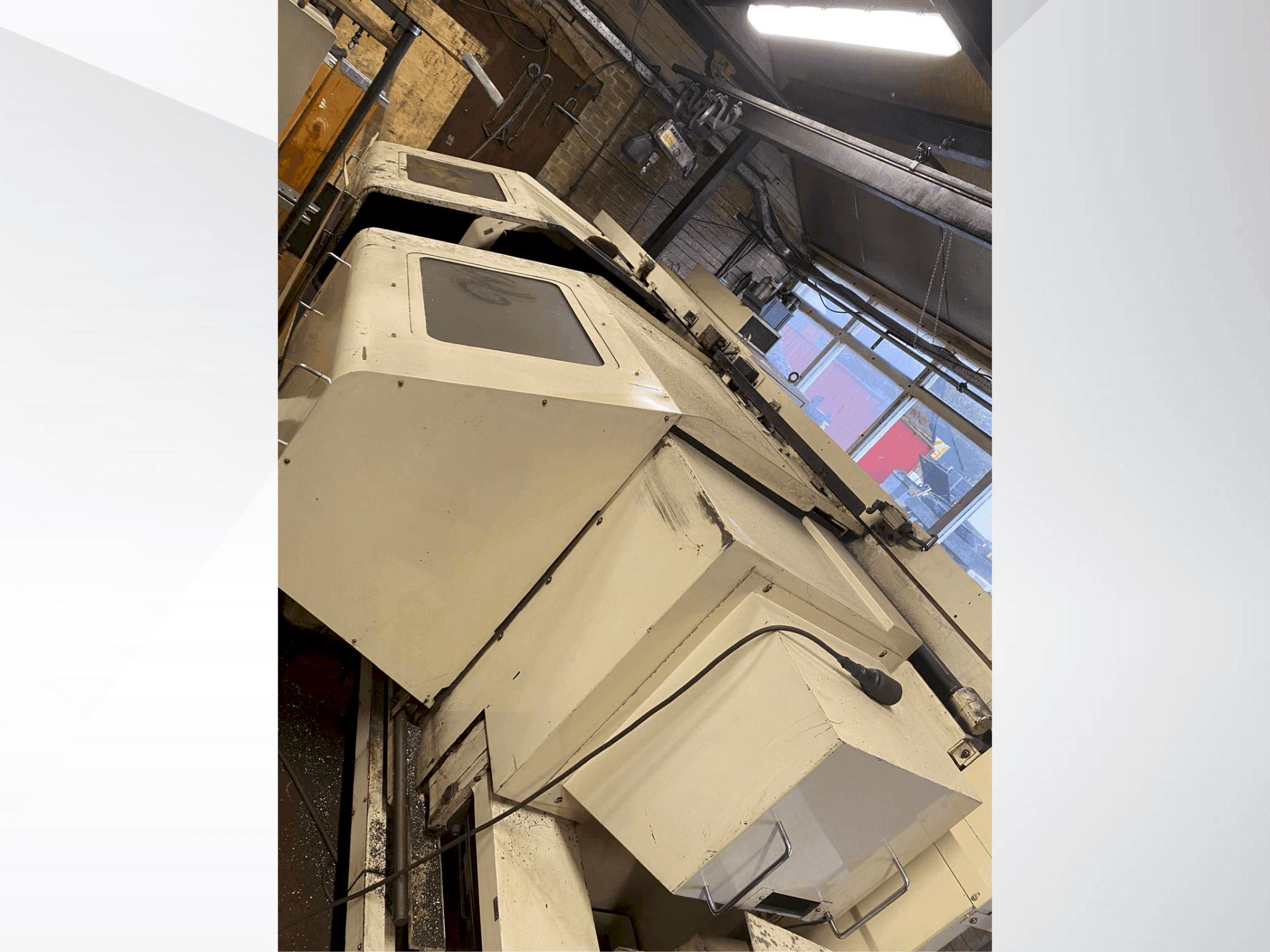 Vooraanzicht  van Okuma LH35-N  machine