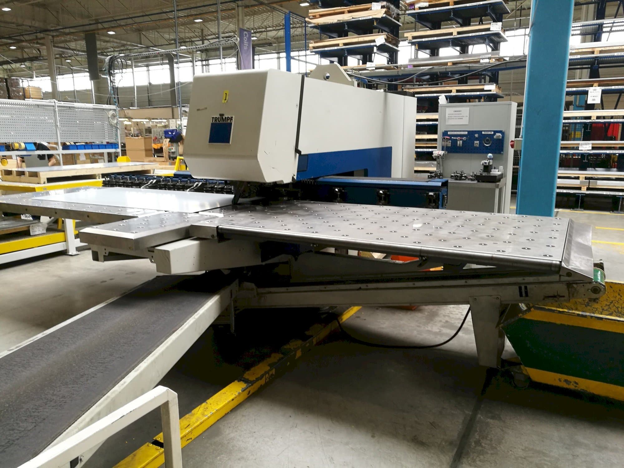 Vooraanzicht  van Trumpf Trumatic 500  machine