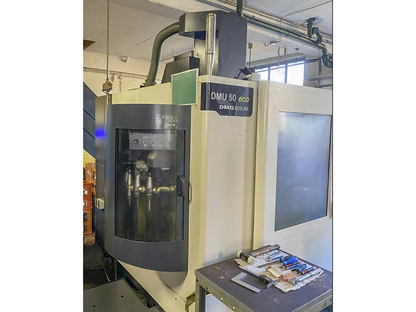 Vooraanzicht  van DMG MORI DMU 50 eco  machine