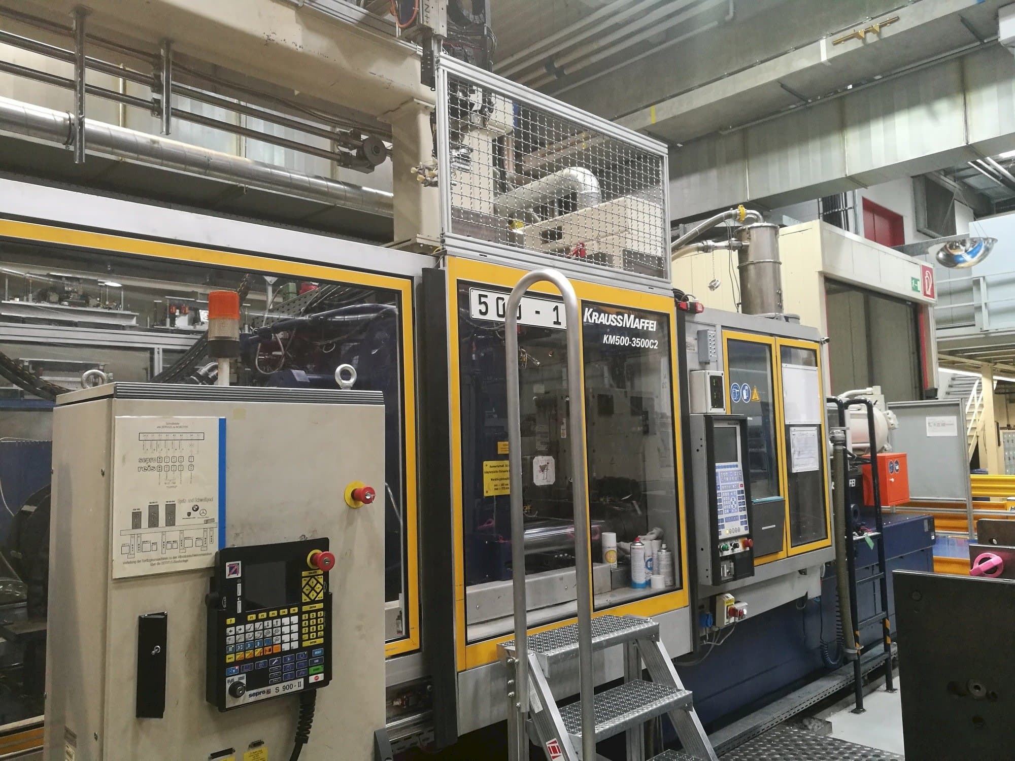 Vooraanzicht  van Krauss Maffei 500-3500 C2  machine