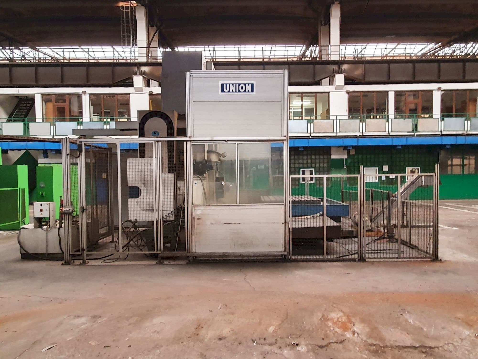 Vooraanzicht  van Union TC130/1 -iTNC530  machine