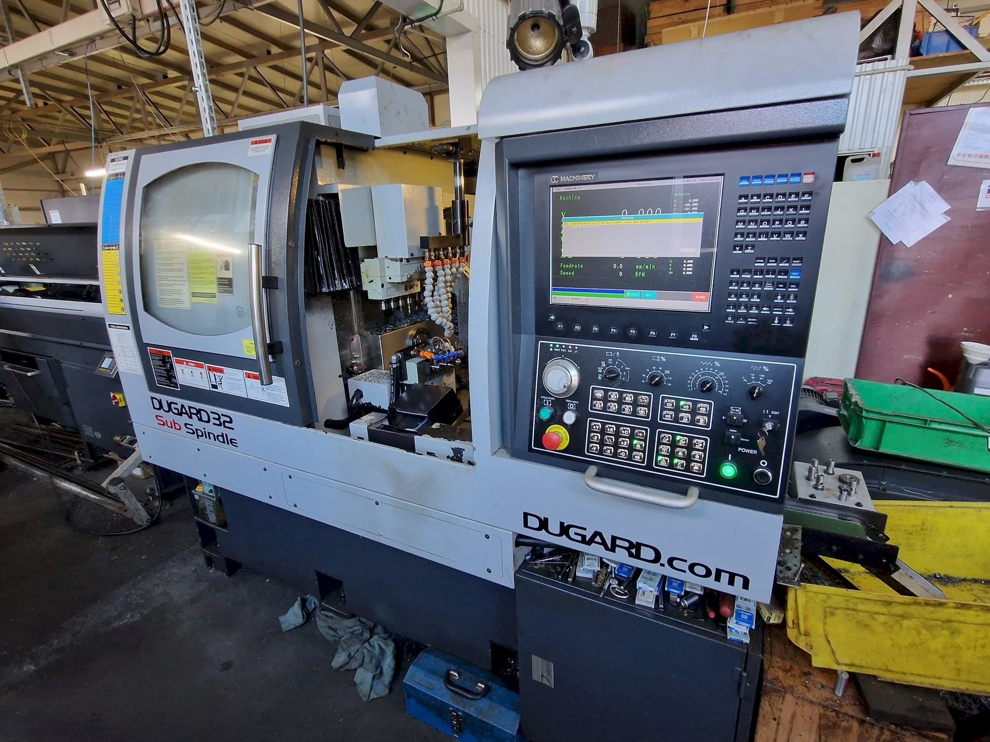 Vooraanzicht  van Dugard									 32 Sub Spindle  machine