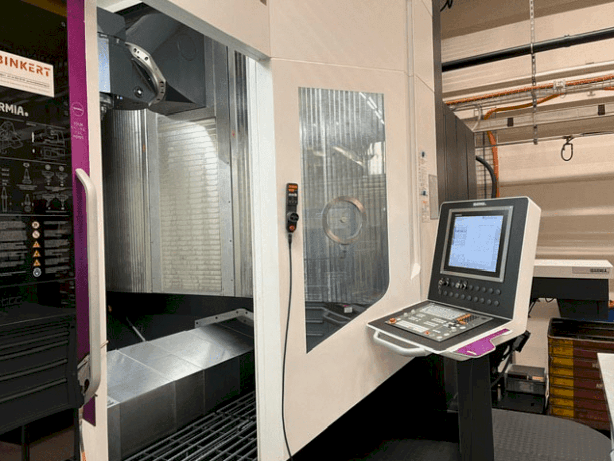 Vooraanzicht  van IBARMIA THC 22 Extreme  machine