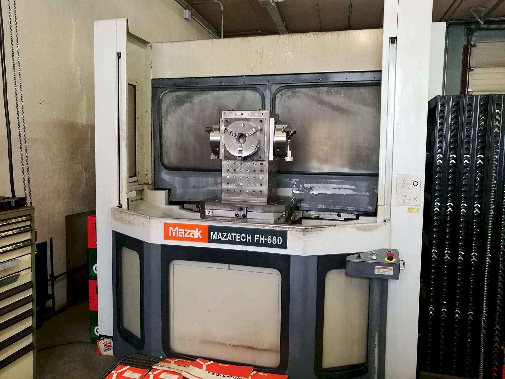 Vooraanzicht  van Mazak Mazatech FH-680  machine