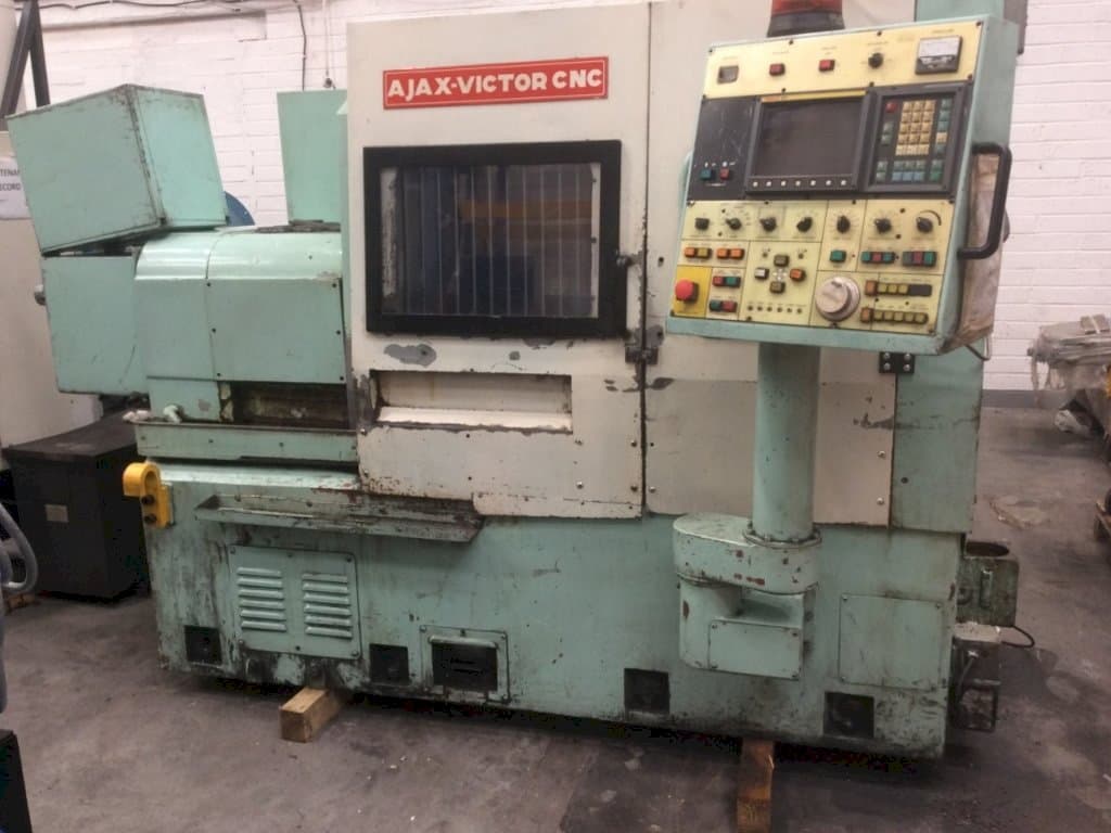 Vooraanzicht  van Victor TNS-3H  machine